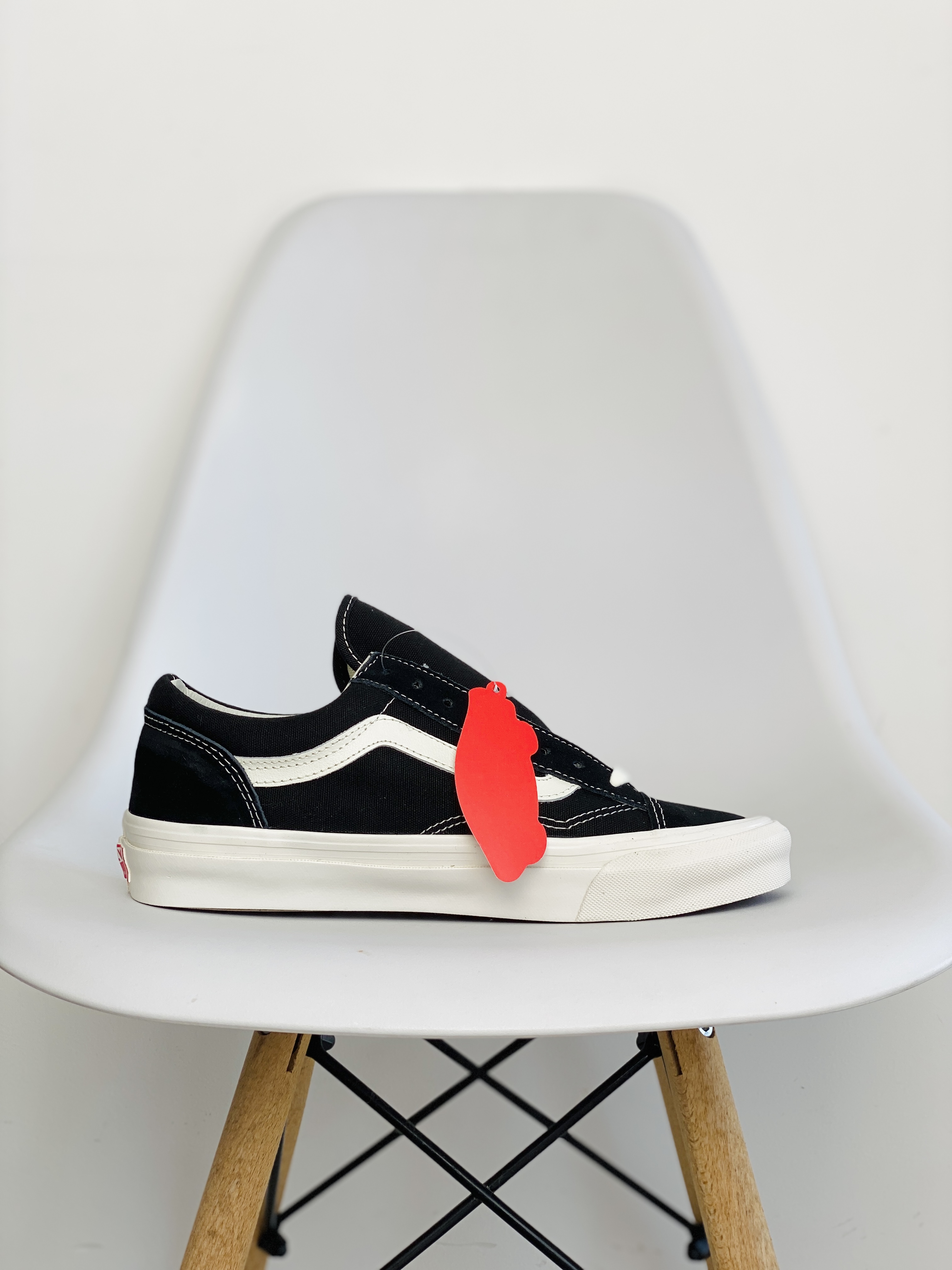 Vans Vault OG Style 36 LX  Black Marshmall  黑白 低筒 休闲鞋 板鞋 滑板鞋 男鞋 女鞋 VN0A4BVEN8K