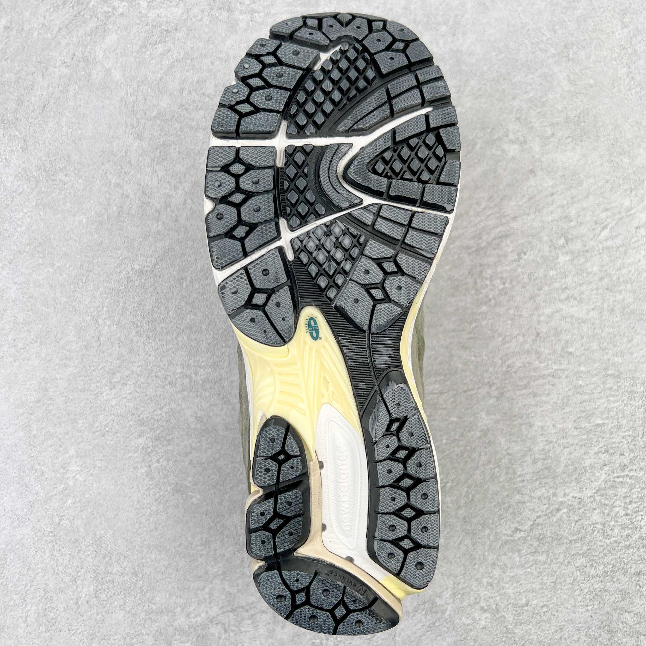 新版 New Balance 2002R Reflned Future 浅军绿 低筒 跑步鞋 运动鞋 休闲鞋 男鞋 女鞋 M2002RDD