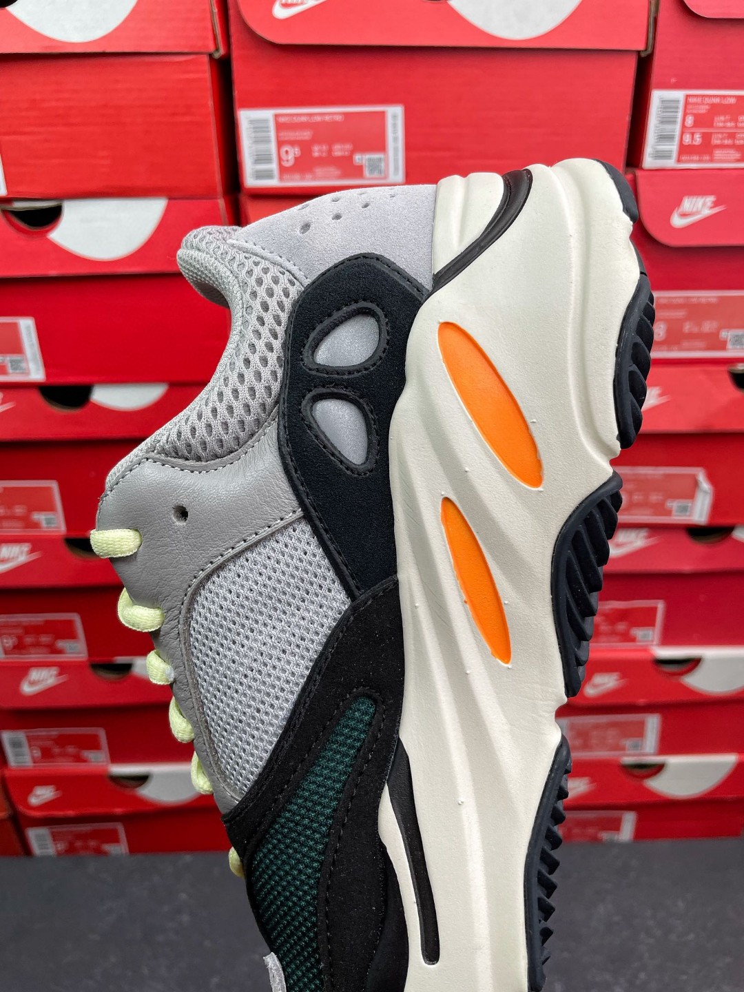 adidas originals Yeezy 700 Wave Runner 反光 黑灰蓝 低筒 休闲鞋 运动鞋 老爹鞋 男鞋 女鞋 B75571