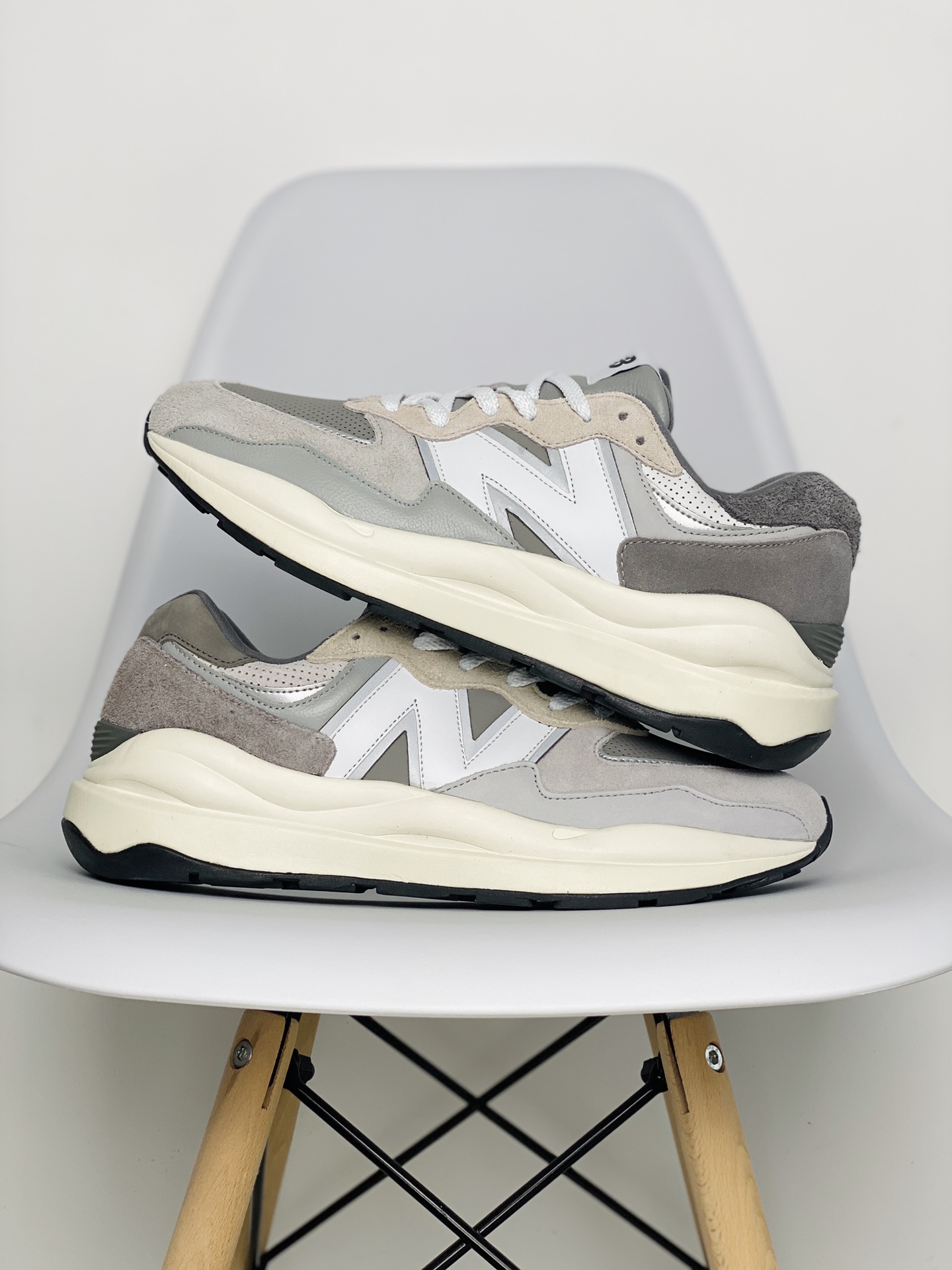 New Balance  NB5740 灰白拼接 低筒 复古慢跑鞋 板鞋 运动鞋 休闲鞋 男鞋 女鞋 M5740TA