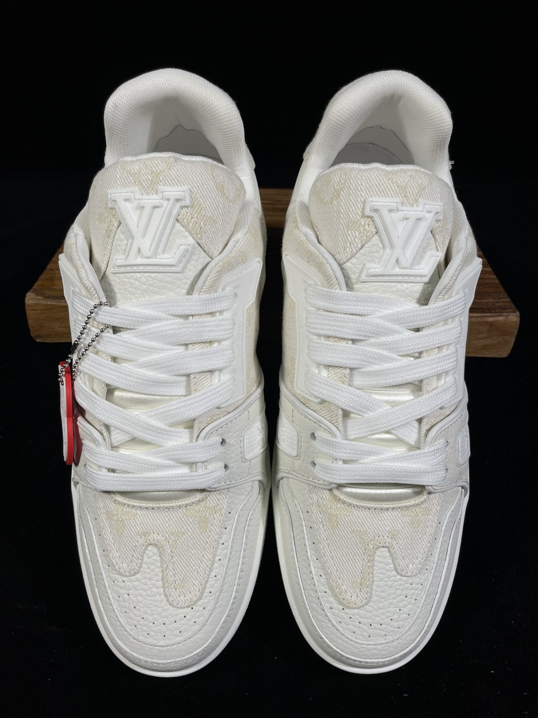 Louis Vuitton 路易威登 Trainer 白色 低筒 休闲鞋 板鞋 运动鞋 男鞋 女鞋 