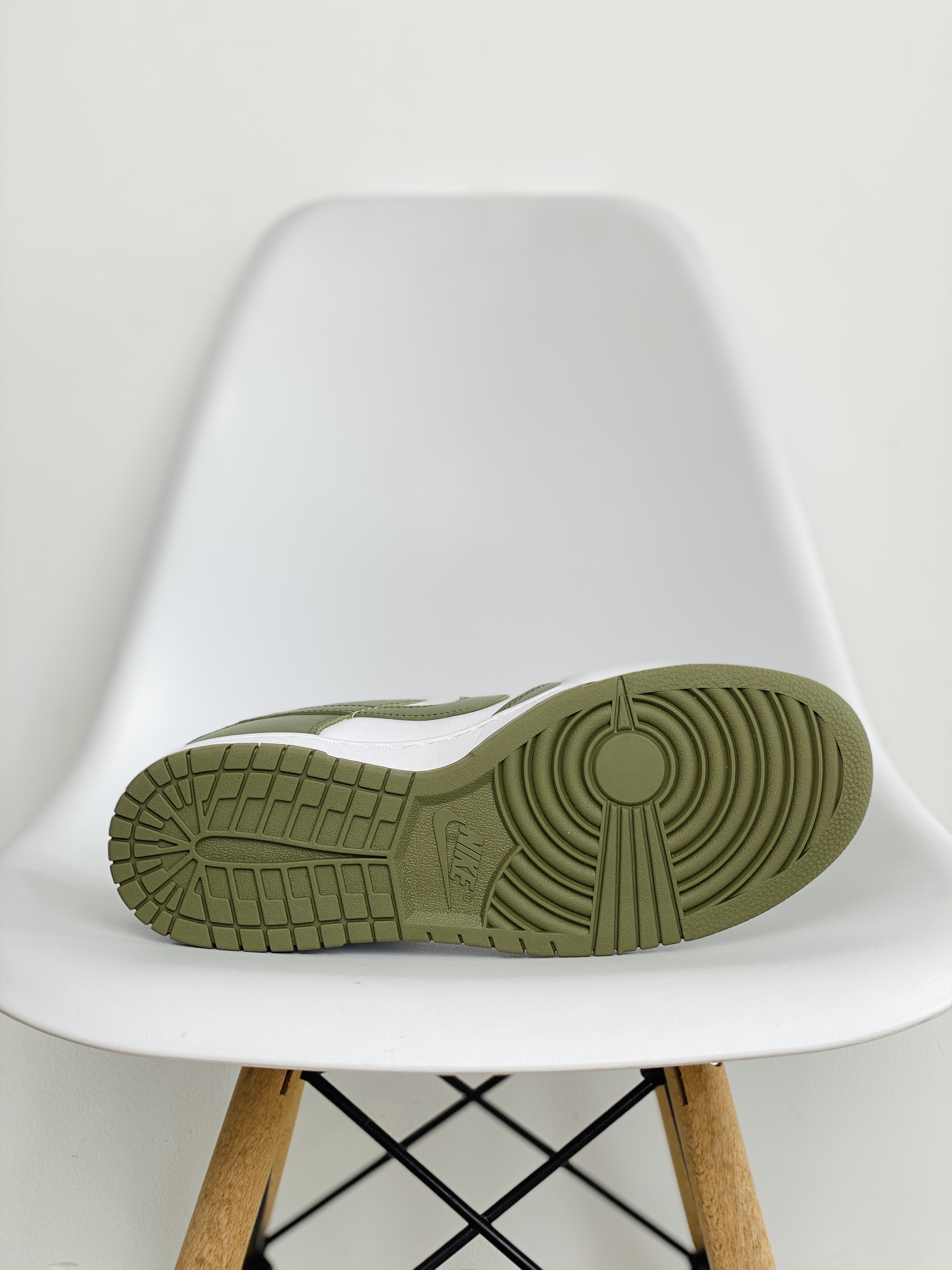 dunk Low Medium Olive 白橄欖綠 低筒 复古板鞋 休闲鞋 男鞋 女鞋 DD1503-120