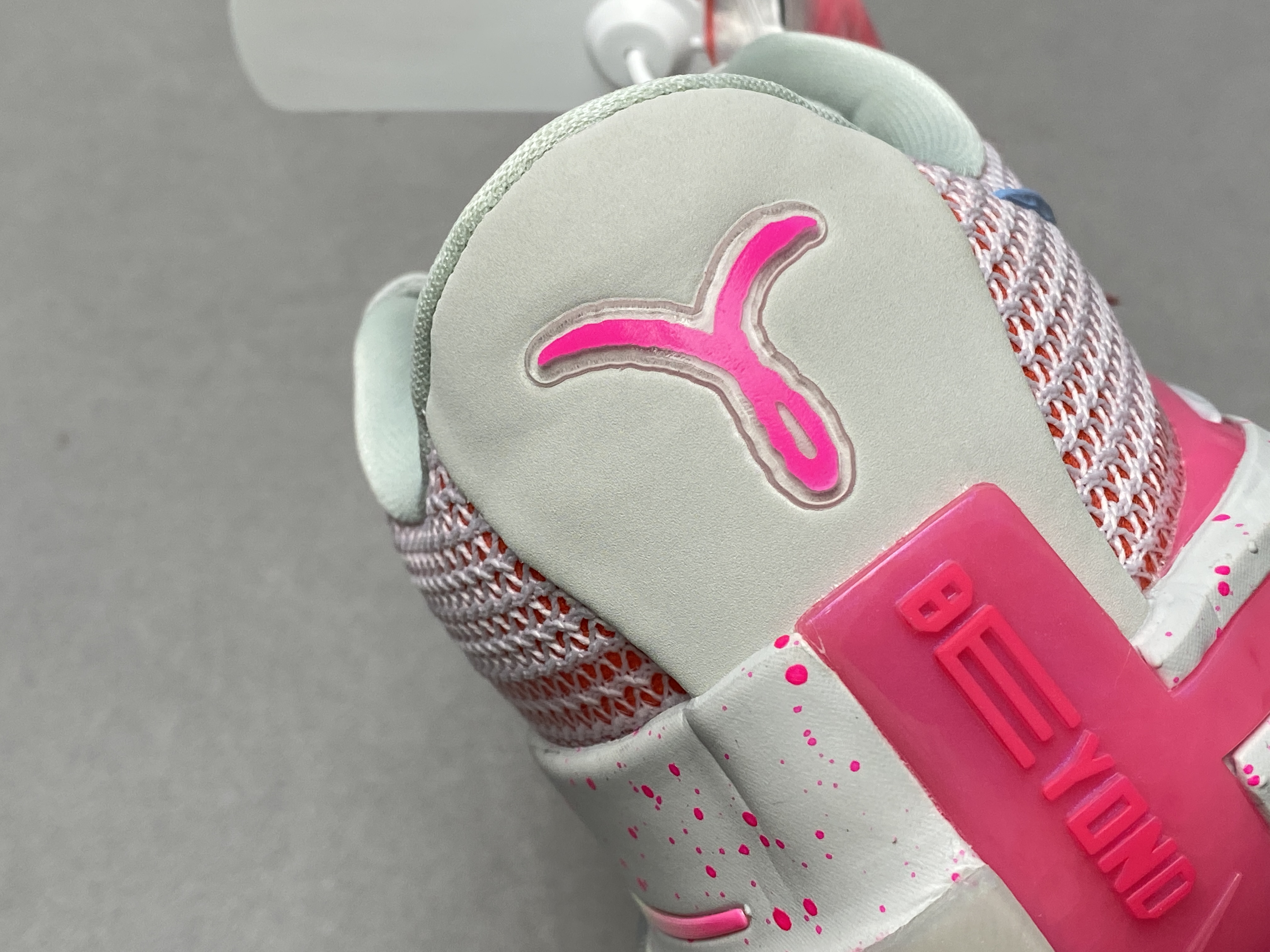 灭世纯原 GT Cut 乳腺癌 低筒 篮球鞋 球鞋 实战鞋 全掌气垫 TPU抗扭 男鞋 CZ0175-008