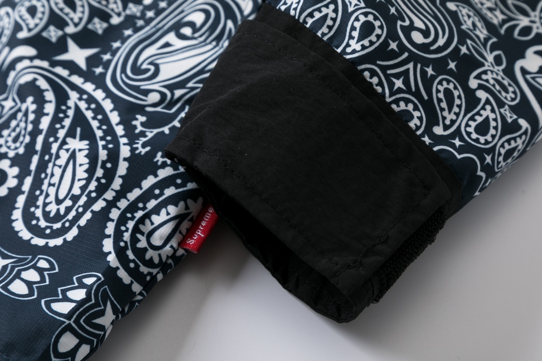 Supreme The North Face 14FW Bandana Mountain Jacket  Navy  聯名款 海軍藍 變形蟲 腰果花 连帽冲锋衣 夾克 防水 防風 外套 男款 女款 SUP-FW14-636