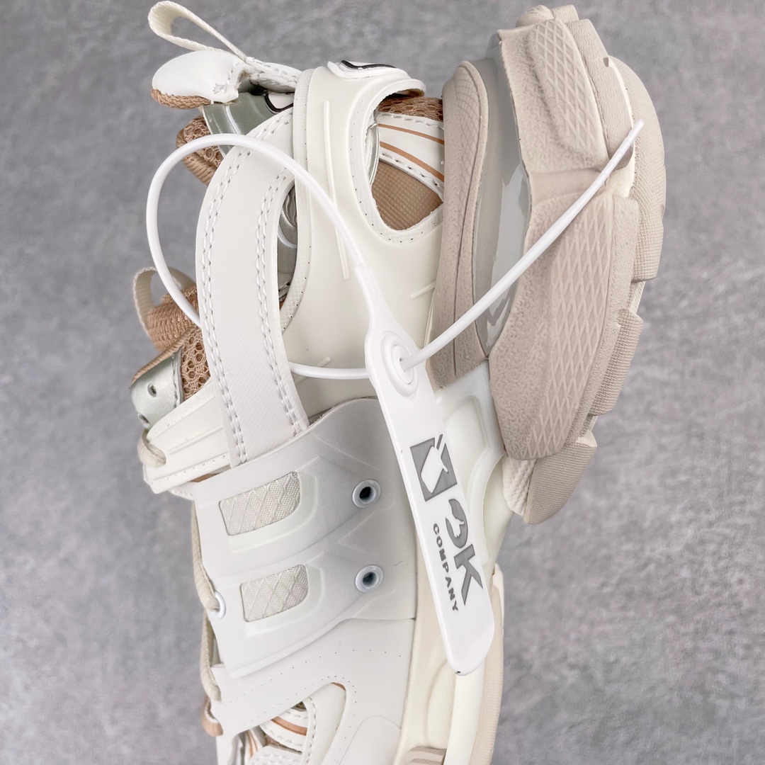 Balenciaga Track 巴黎世家 香槟白 老爹鞋 复古板鞋 休闲鞋 男鞋 女鞋