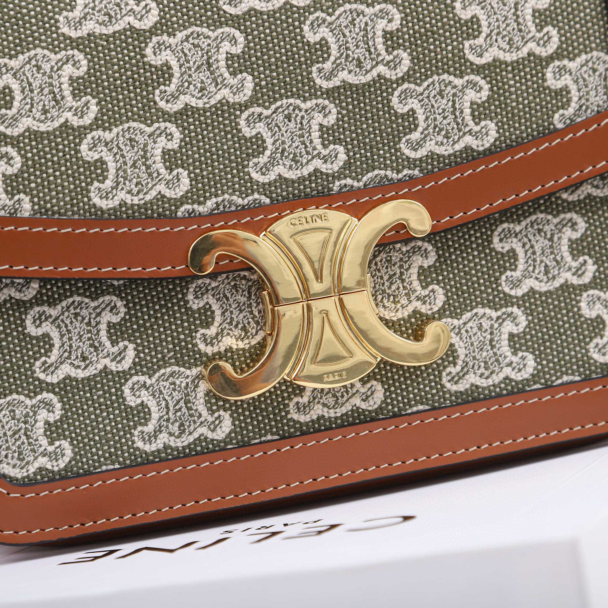 CELINE 赛琳 Teen Triomphe 金色锁扣凯旋门老花印花 棕绿色 腋下包 手提包 单肩包 斜挎包 188882DBA-15KH