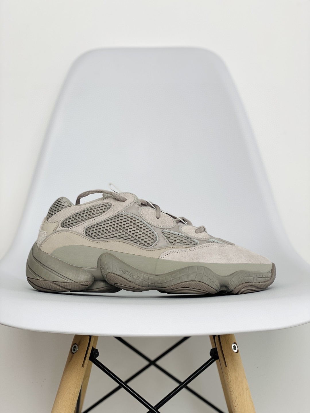 adidas originals Yeezy 500 Ash Grey 水洗灰 低筒 休闲鞋 运动鞋 老爹鞋 男鞋 女鞋 GX3607