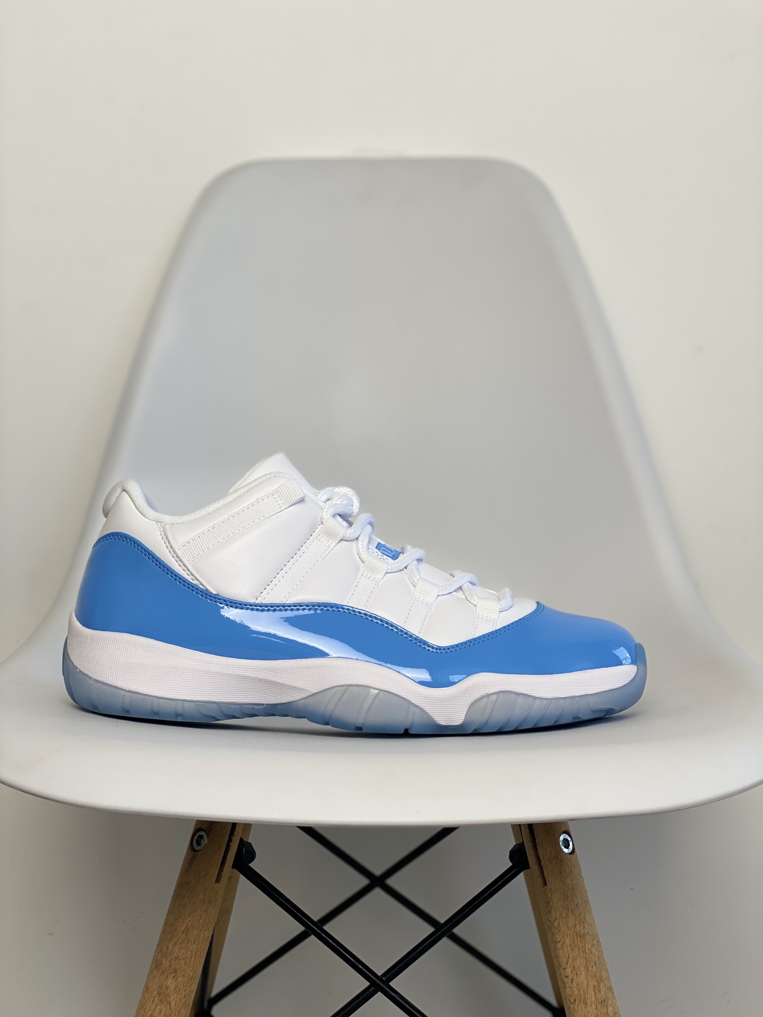 Air Jordan 11 Retro Low UNC AJ11 北卡蓝 低筒 碳板 全掌气垫 篮球鞋 球鞋 男鞋 休闲鞋 528895-106