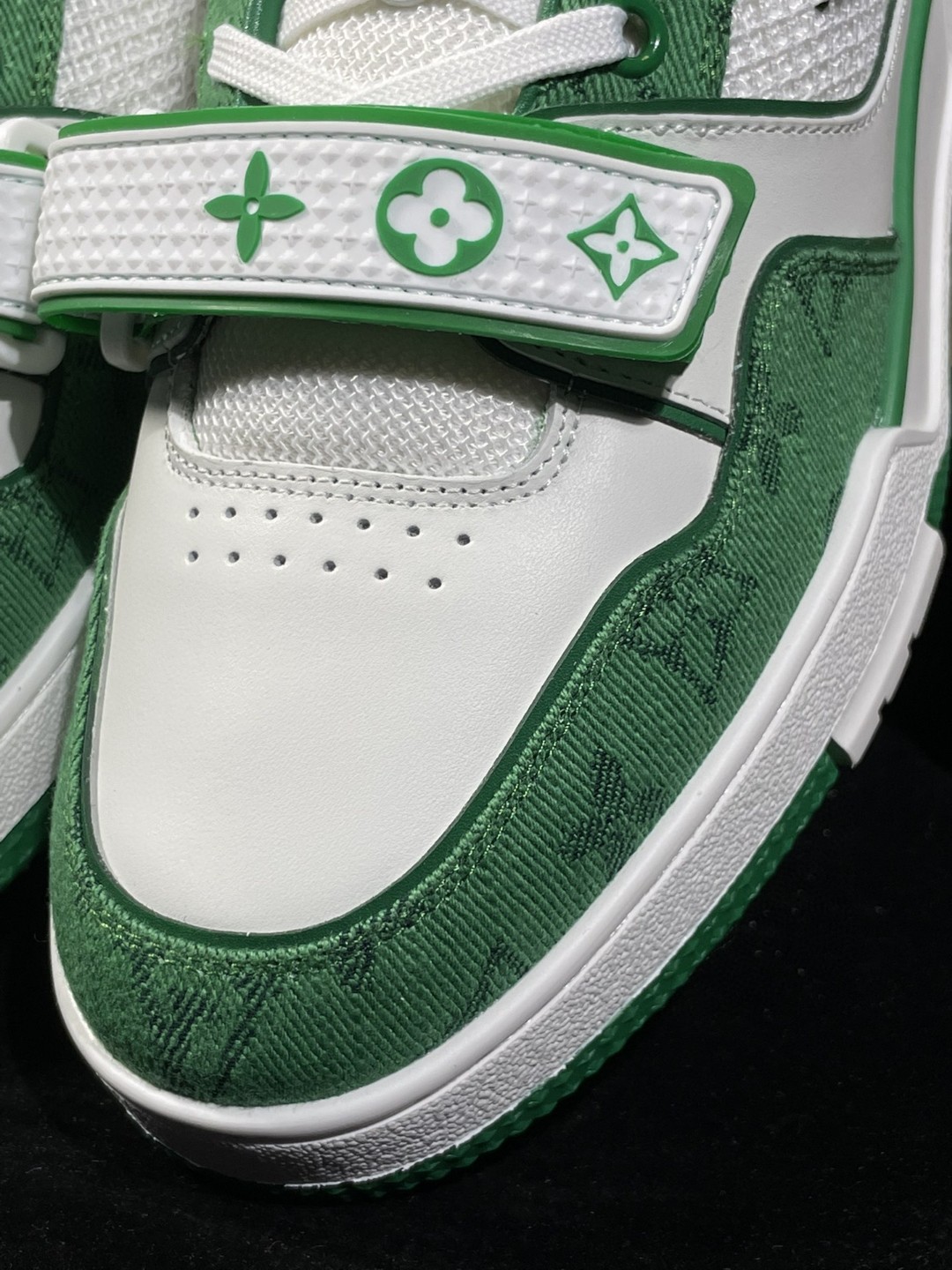 Louis Vuitton 路易威登 Trainer 魔术贴 白绿 低筒 休闲鞋 板鞋 运动鞋 男鞋 女鞋 