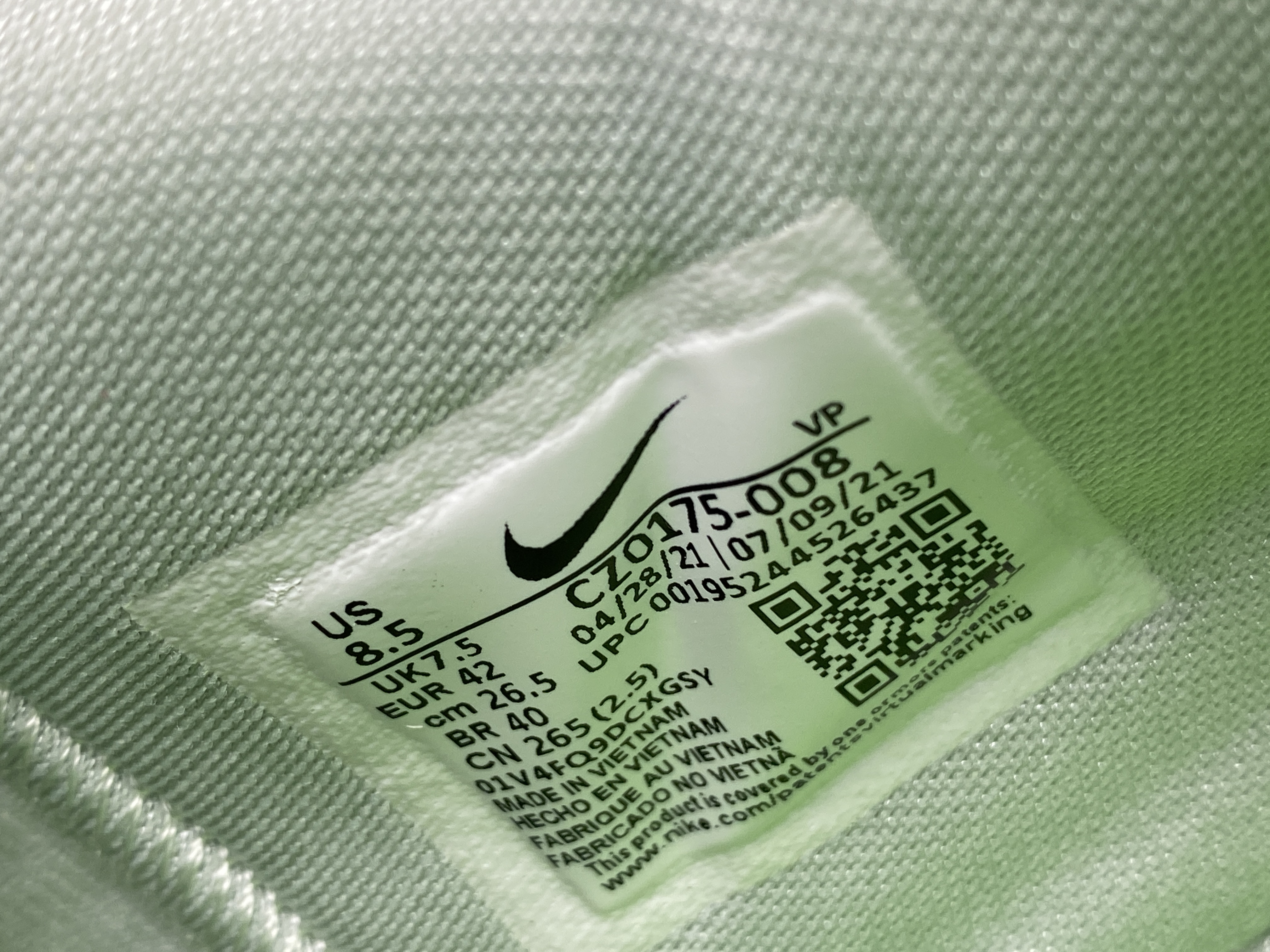 灭世纯原 GT Cut 乳腺癌 低筒 篮球鞋 球鞋 实战鞋 全掌气垫 TPU抗扭 男鞋 CZ0175-008