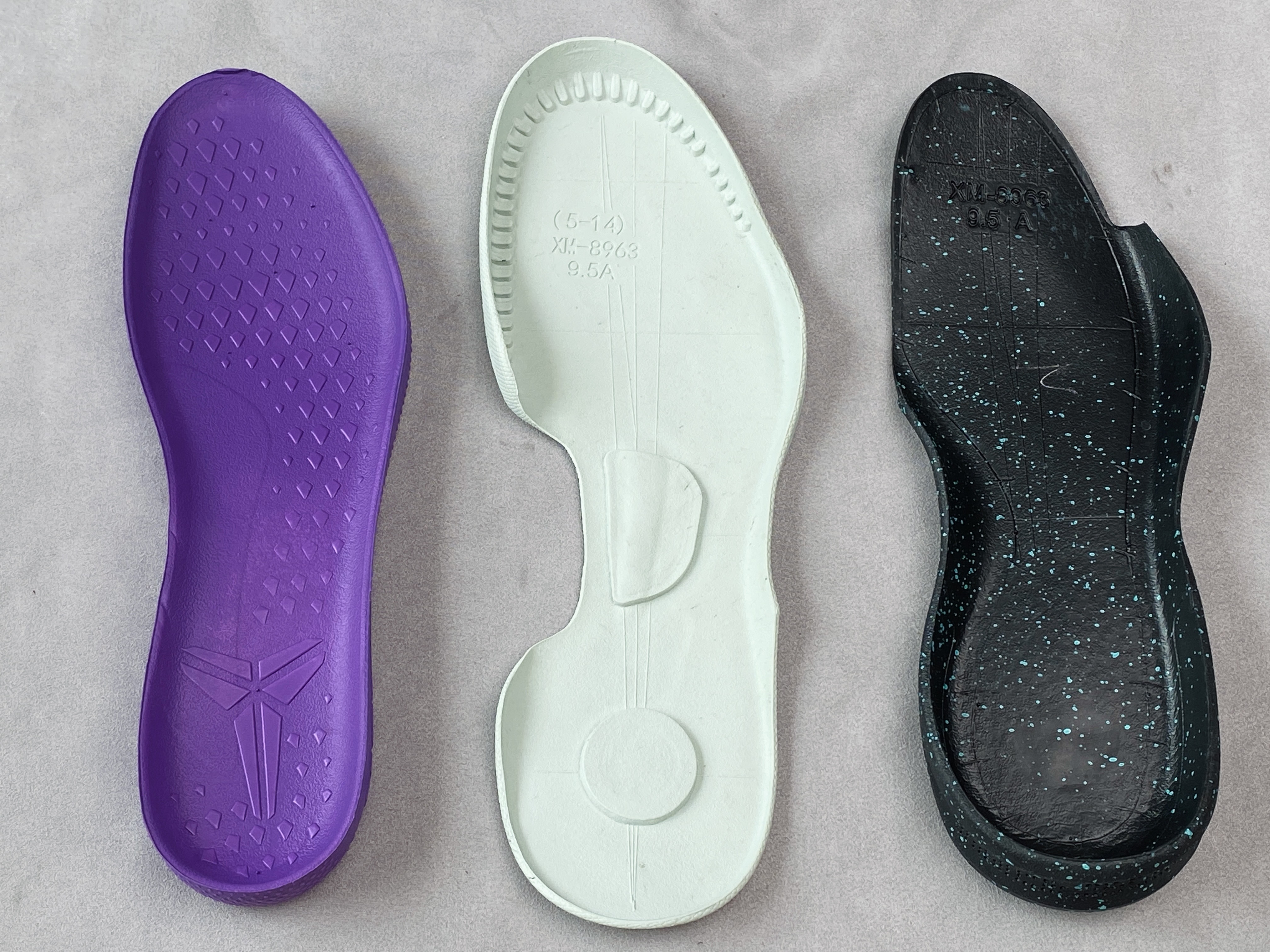 滅世純原 Kobe8 Easter 绿紫 復活節 科比8 低筒 React鞋墊 籃球鞋 實戰鞋 球鞋 男鞋 555035-302