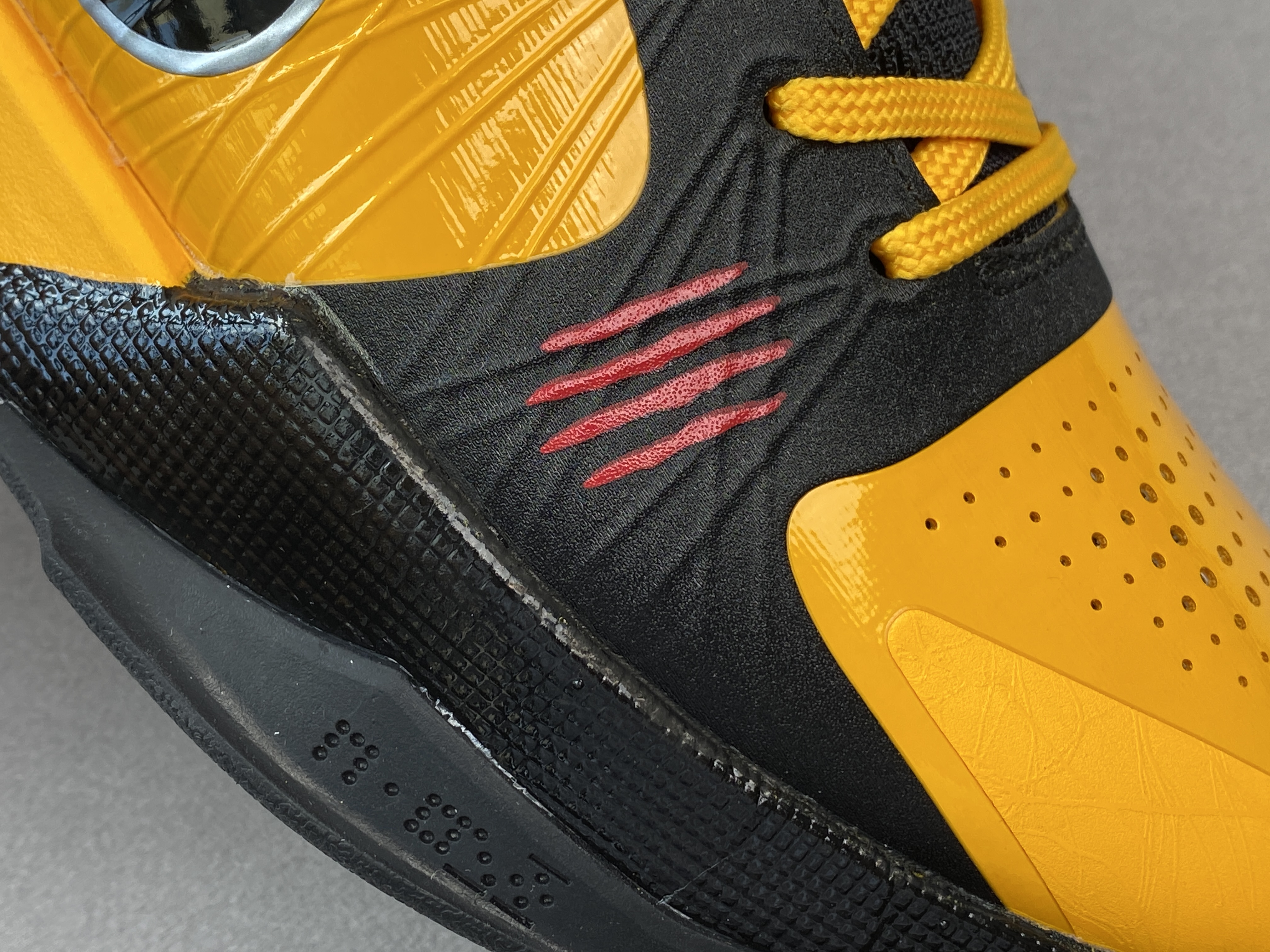 S2外貿 KOBE5 Bruce Lee 黑黃 李小龙  低筒 前掌气垫 球鞋 籃球鞋 實戰鞋  真碳板 男鞋 CD4991-700