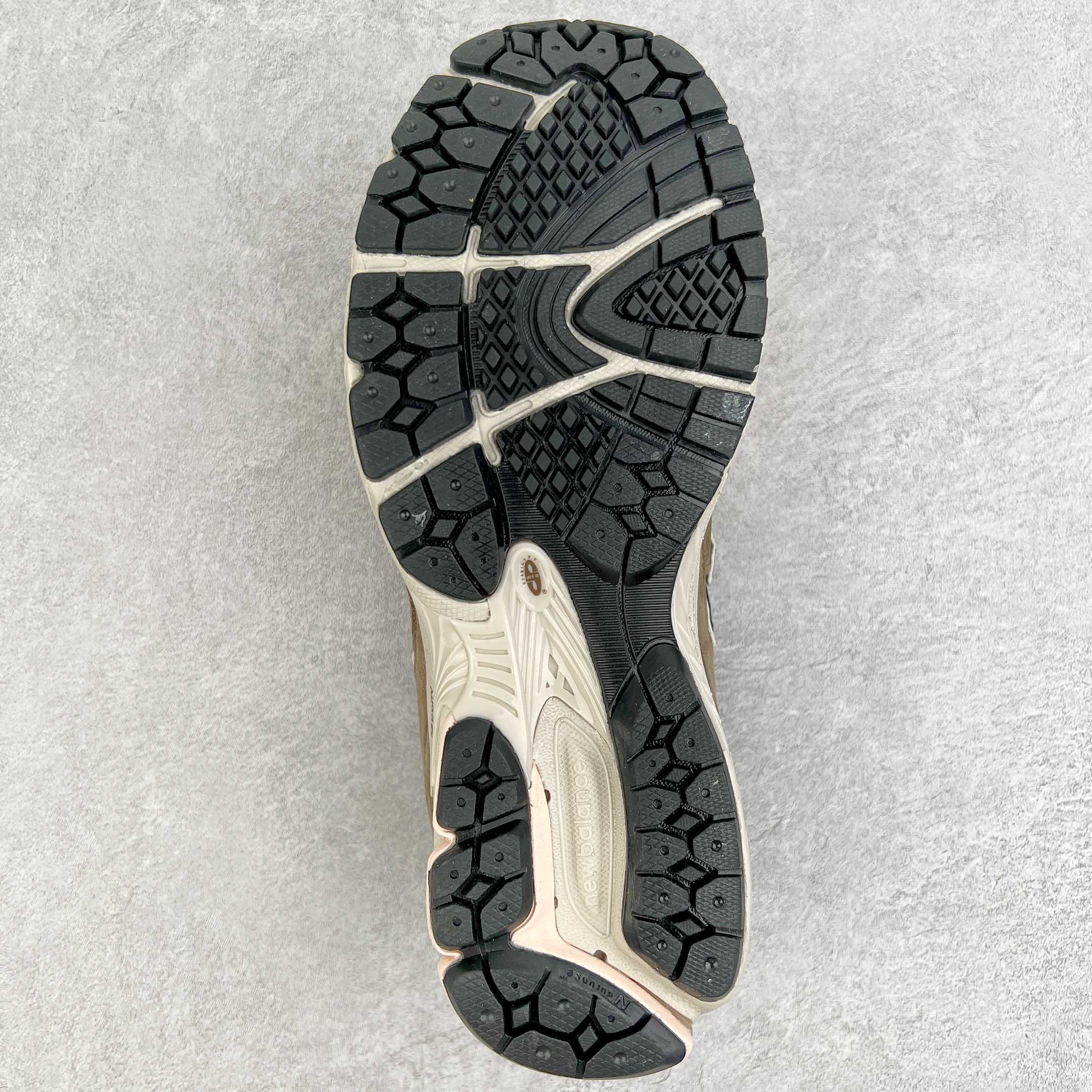 New Balance 2002R 黄棕色 低筒 跑步鞋 运动鞋 休闲鞋 男鞋 女鞋 