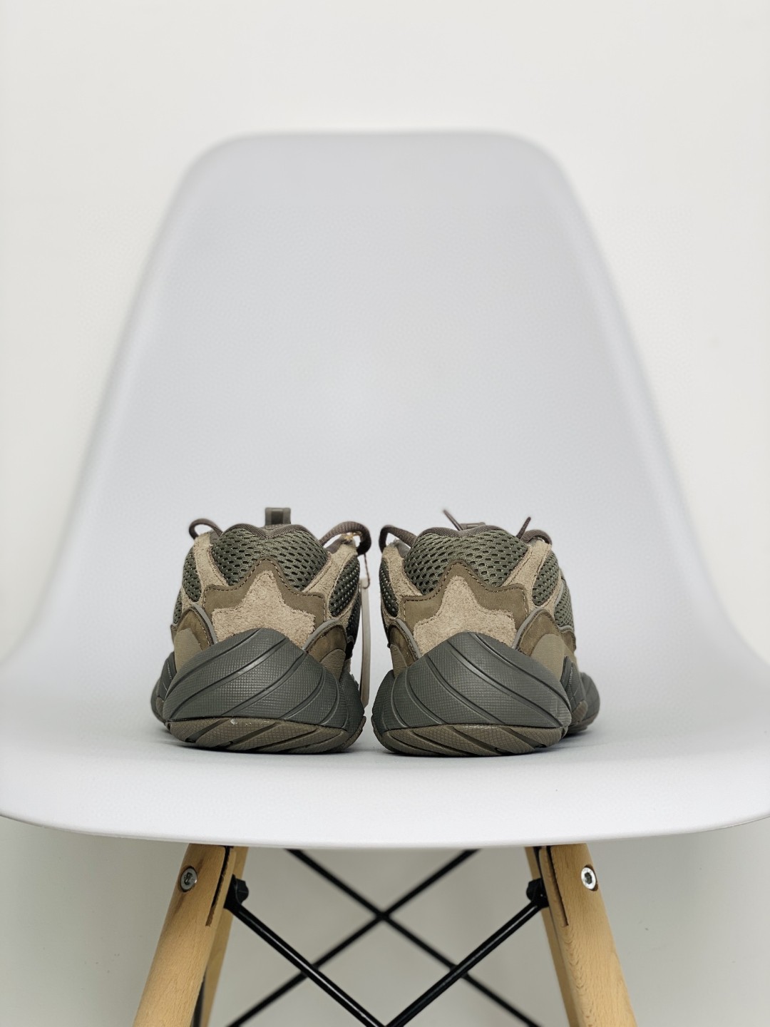 adidas originals Yeezy 500 Clay Brown 深棕色 山野迷踪 低筒 休闲鞋 运动鞋 老爹鞋 男鞋 女鞋 GX3606