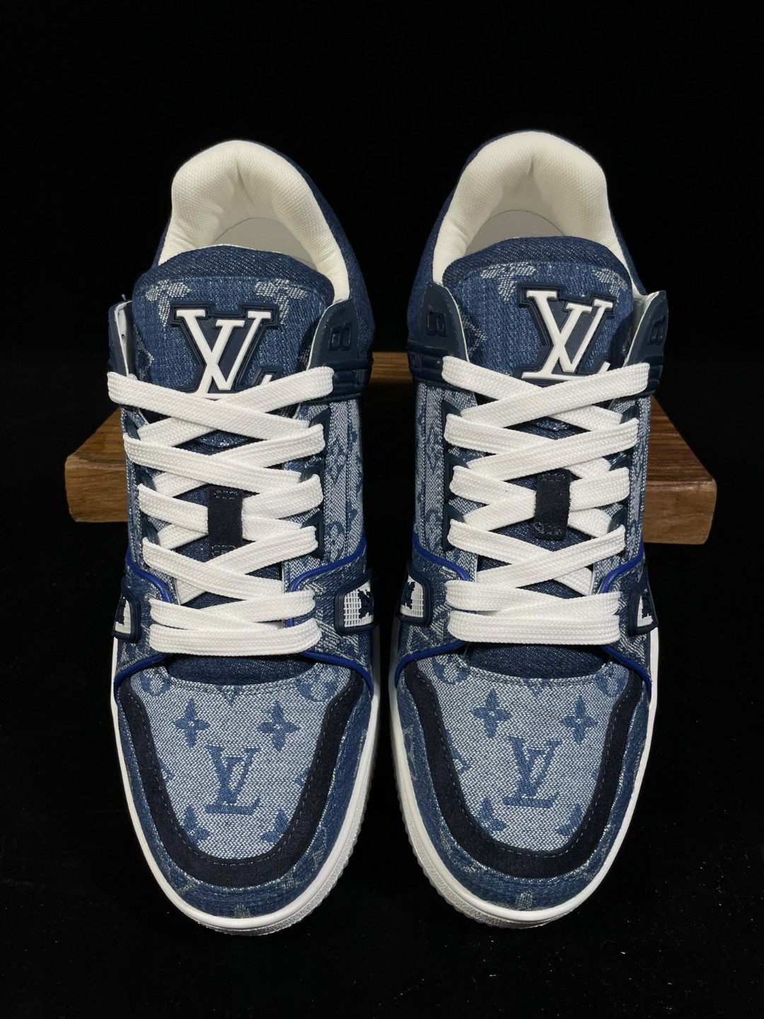 Louis Vuitton 路易威登 Trainer 蓝色 低筒 休闲鞋 板鞋 运动鞋 男鞋 女鞋 1A7S54