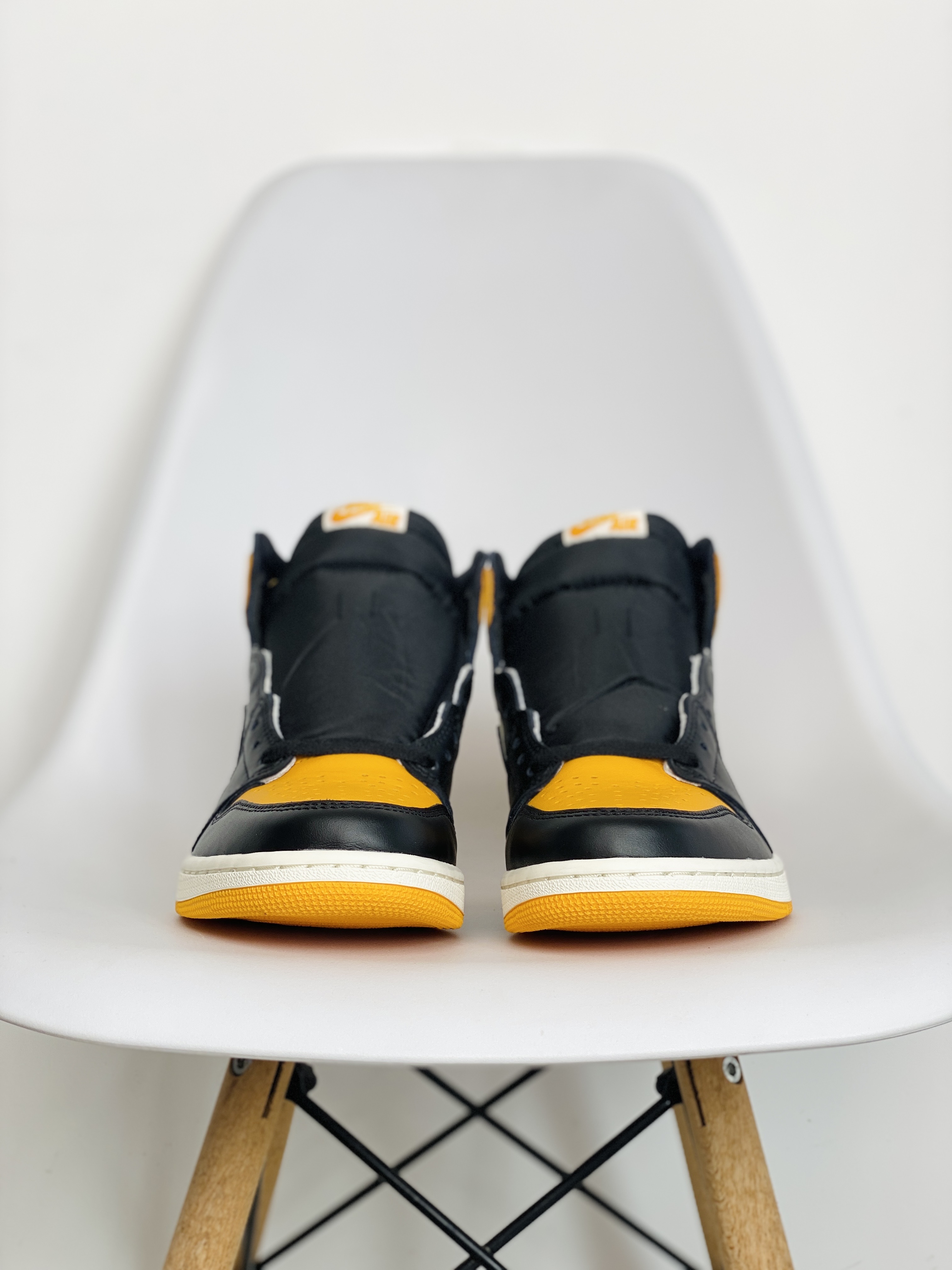 Air Jordan 1 AJ1 Retro High  OG Taxi 黑黄脚趾 出租车  高筒 休闲鞋 男鞋 板鞋  555088-711