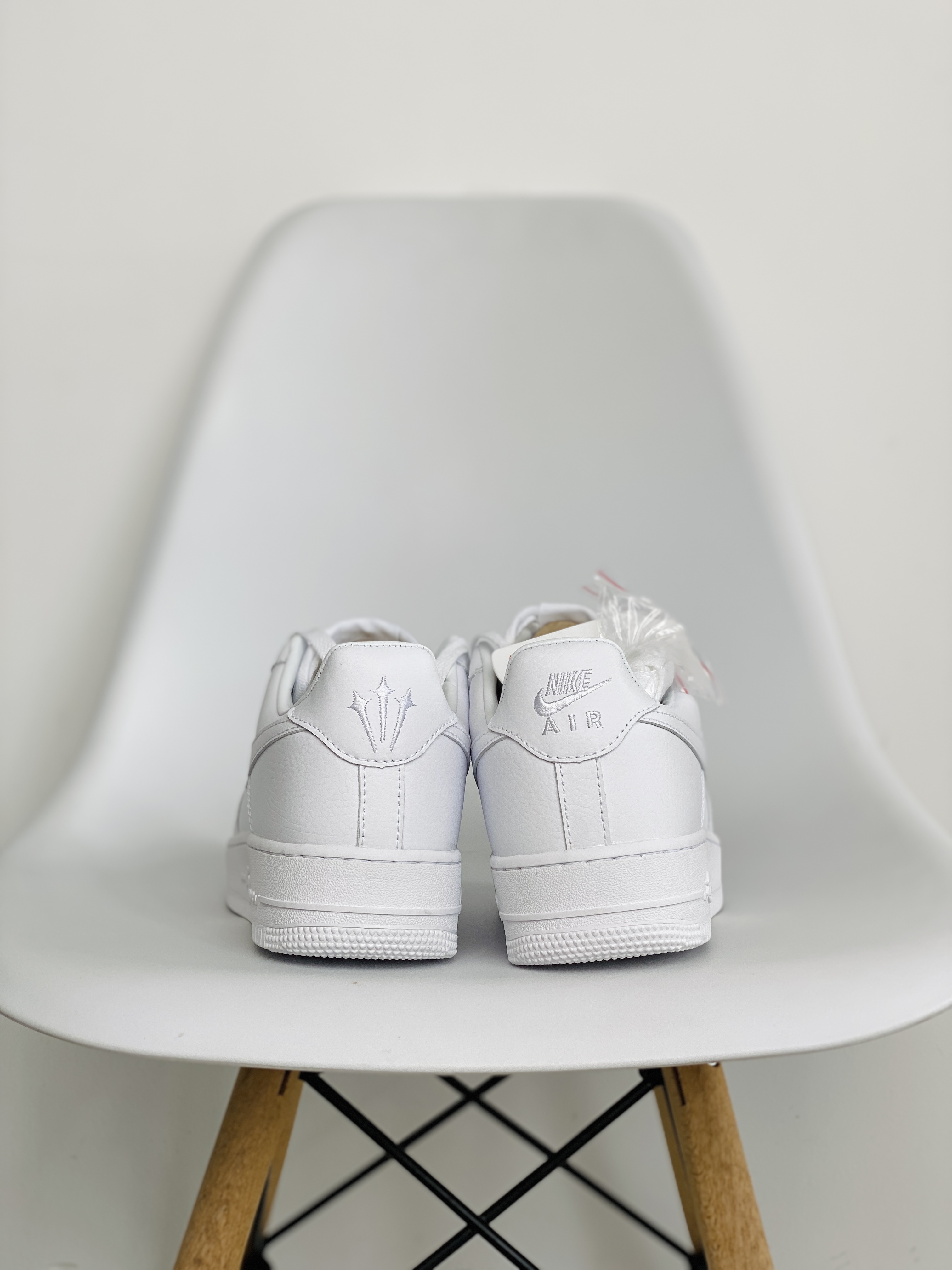 NOCTA Air Force 1 Low Certifled Lover Boy 纯白 低筒 空军一号 休闲鞋 板鞋 男鞋 女鞋 CZ8065-100