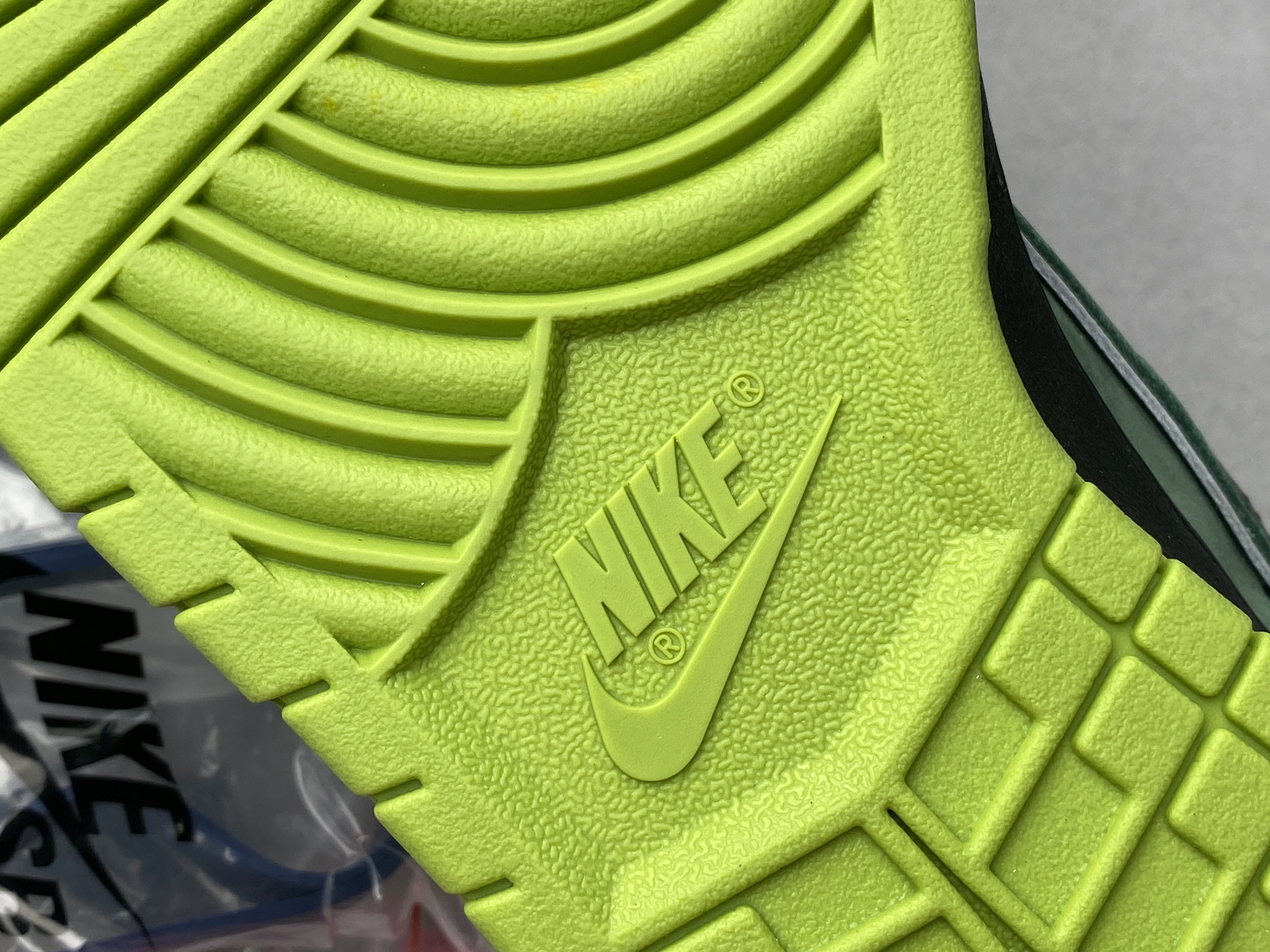 Concepts x SB Dunk Low ‘’Green Lobster" 绿龙虾 低筒 复古板鞋 休闲鞋 男鞋 女鞋 BV1310-337