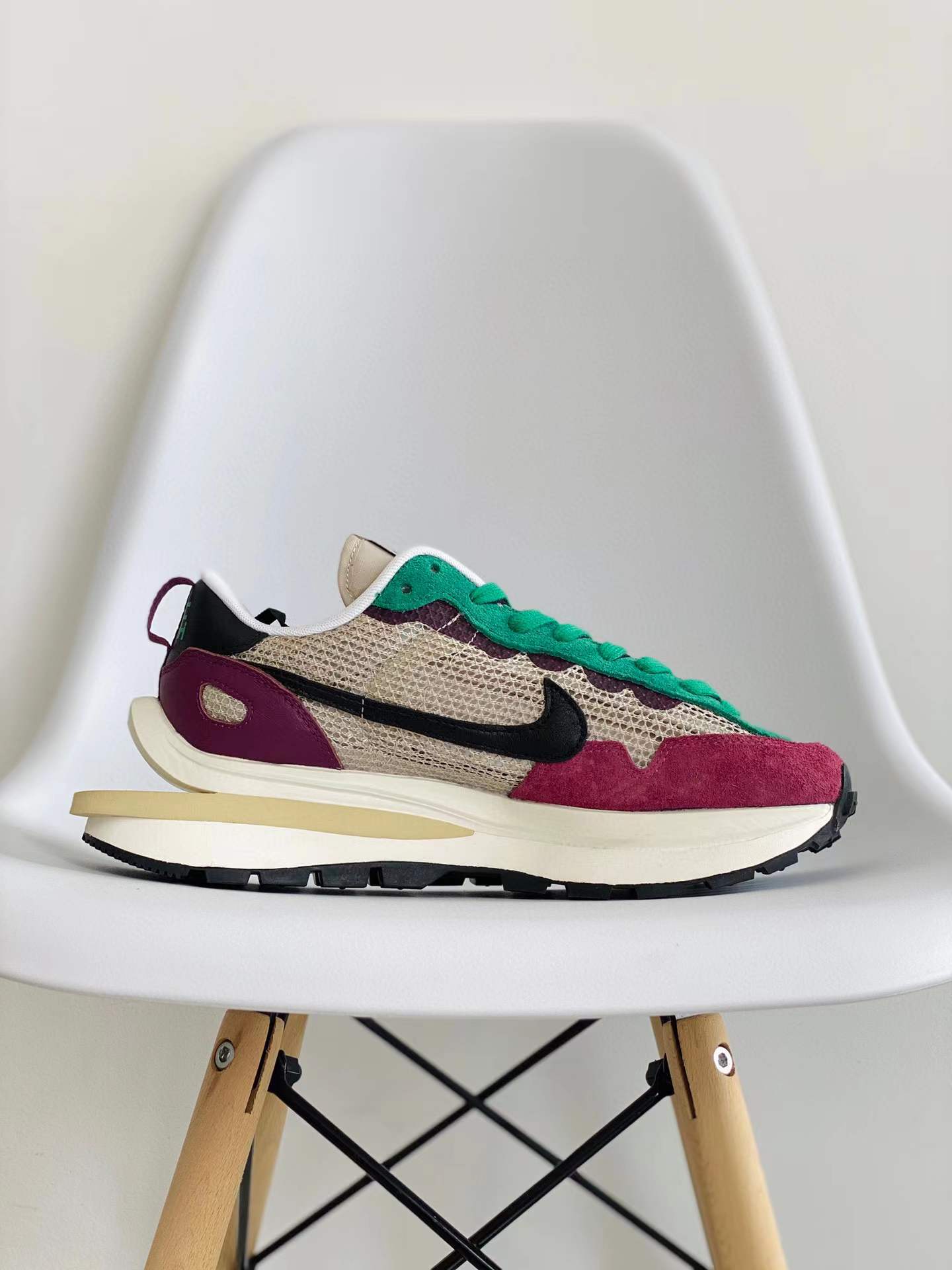 Sacai 3.0 VaporWaffle String Villain 酒红 低筒 华夫鞋 增高男女鞋 结构解构鞋 复古休闲鞋  DD3035-200