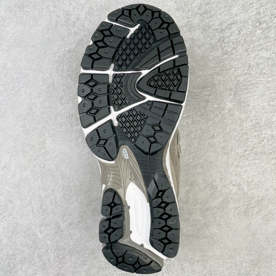 Invincible N.Hoolywood New Balance 2002R 灰色  低筒 跑步鞋 运动鞋 休闲鞋 男鞋 女鞋 ML2002RV