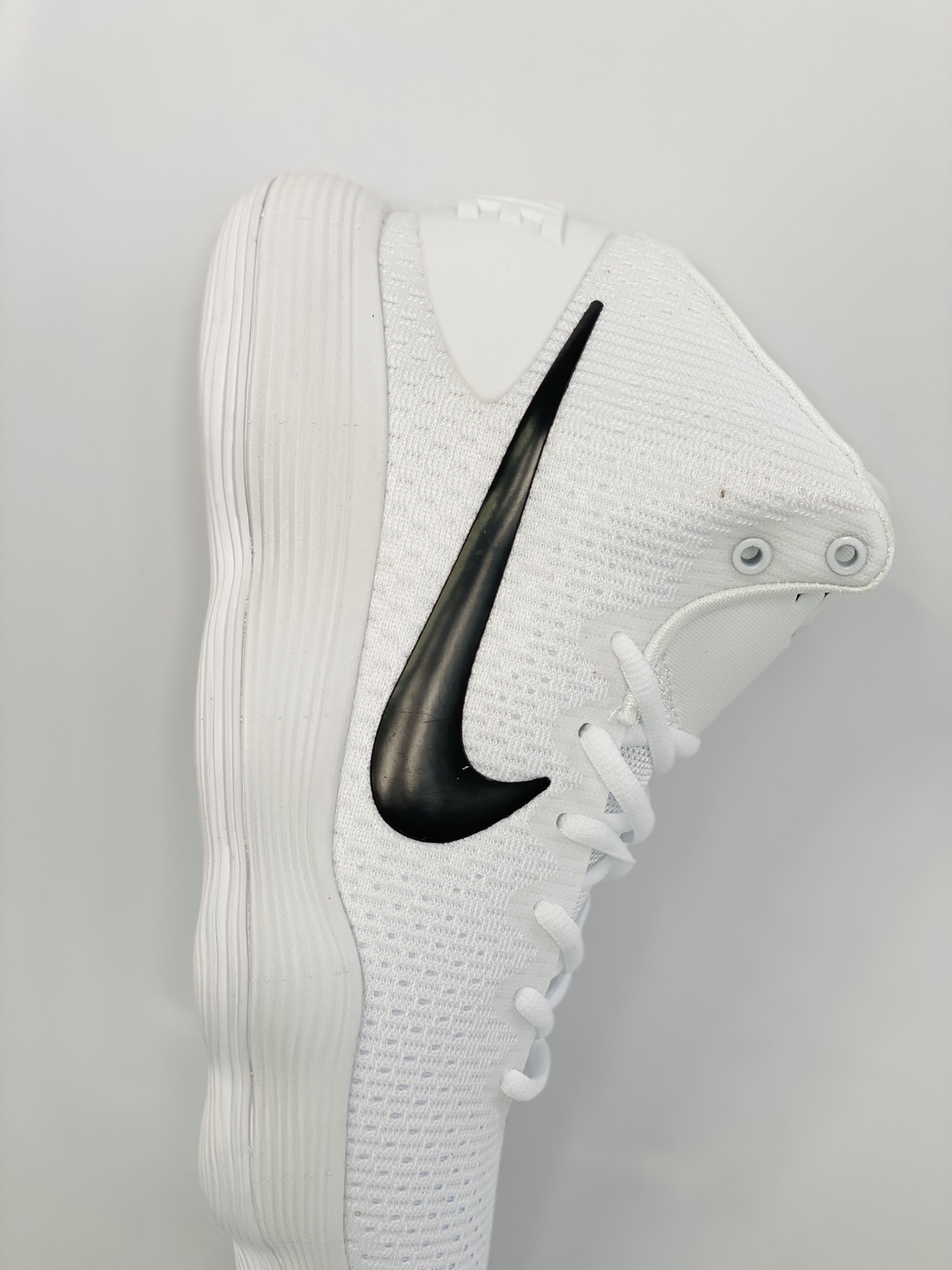 Hyperdunk 2017 TB React White Black 贝多芬 白黑  高筒 减震防滑 实战鞋 篮球鞋 男鞋 897808-100