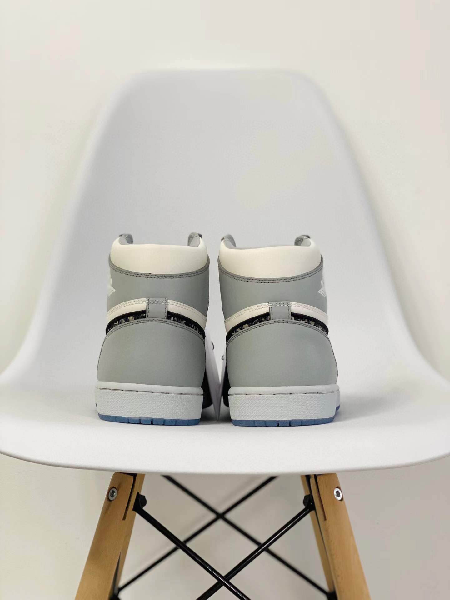 DIOR Air Jordan 1 AJ1 High OG 大迪奧 白灰 老花  高筒 休闲鞋 男鞋 女鞋 板鞋 CN8607-002