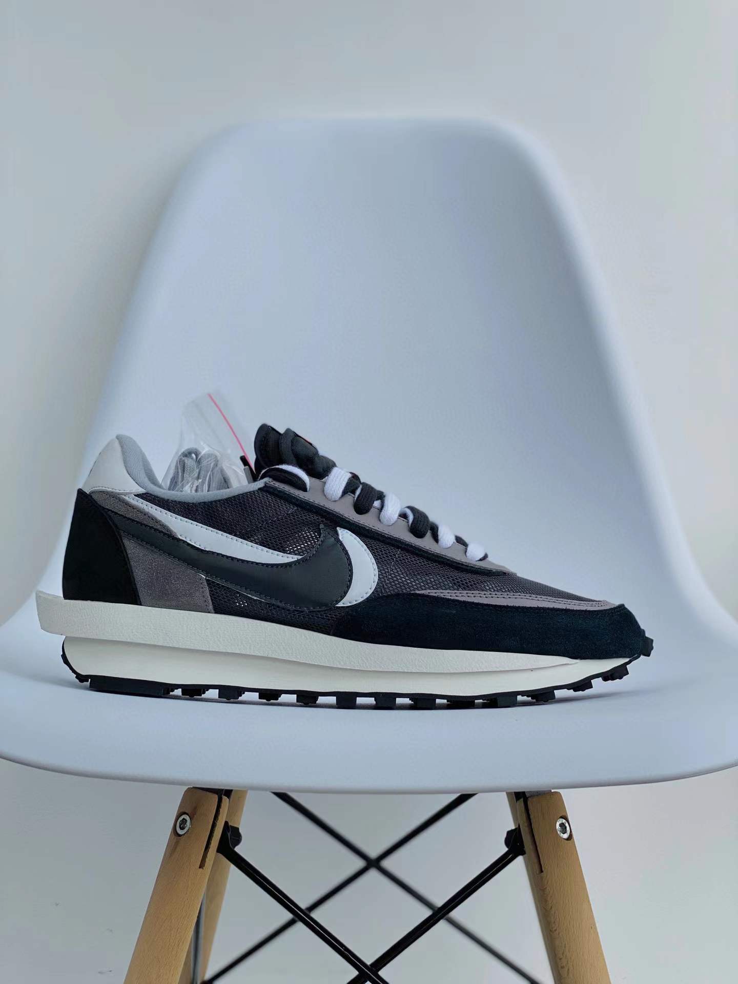 sacai  LVD 黑色 低筒 双勾 华夫 复古时鞋 休闲鞋 透气网面 运动鞋 男鞋厚底 女鞋增高BV0093-001