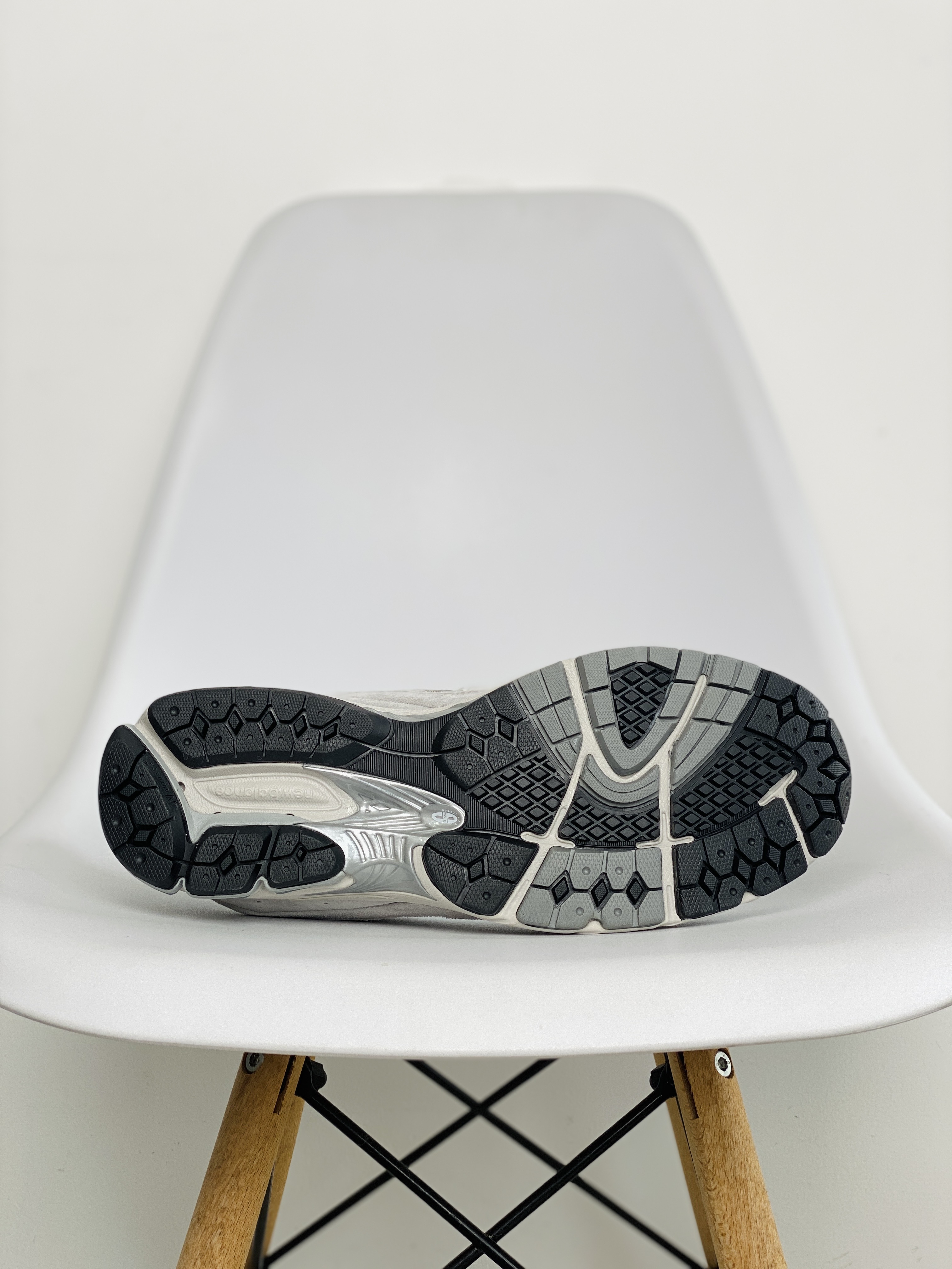 New Balance 2002R 灰色  低筒 跑步鞋 运动鞋 休闲鞋 男鞋 女鞋  ML2002R0