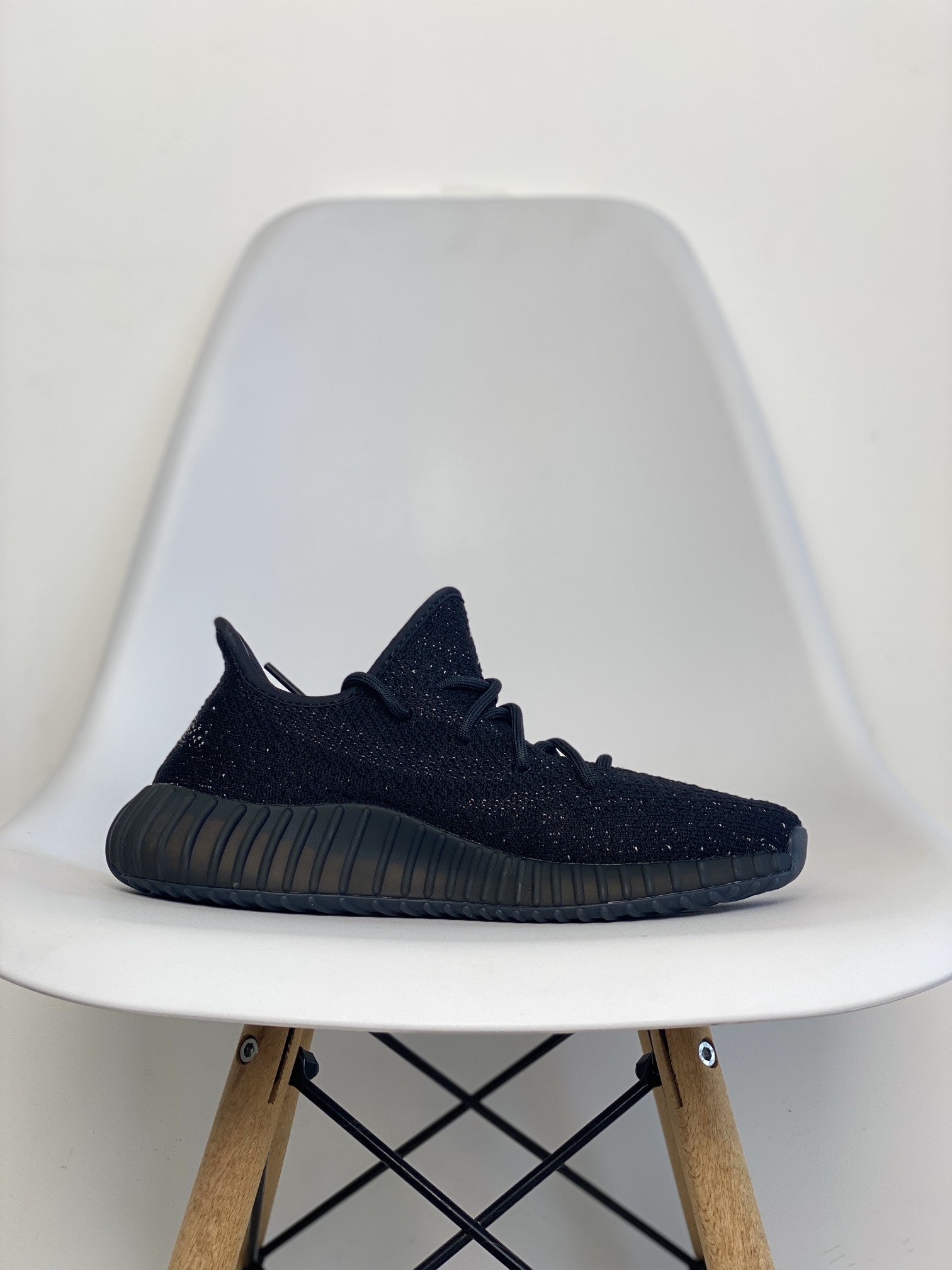 adidas originals Yeezy Boost 350 V2 Core Black 黑白 2022 低筒 休闲鞋 运动鞋 男鞋 女鞋 BY1604-2022