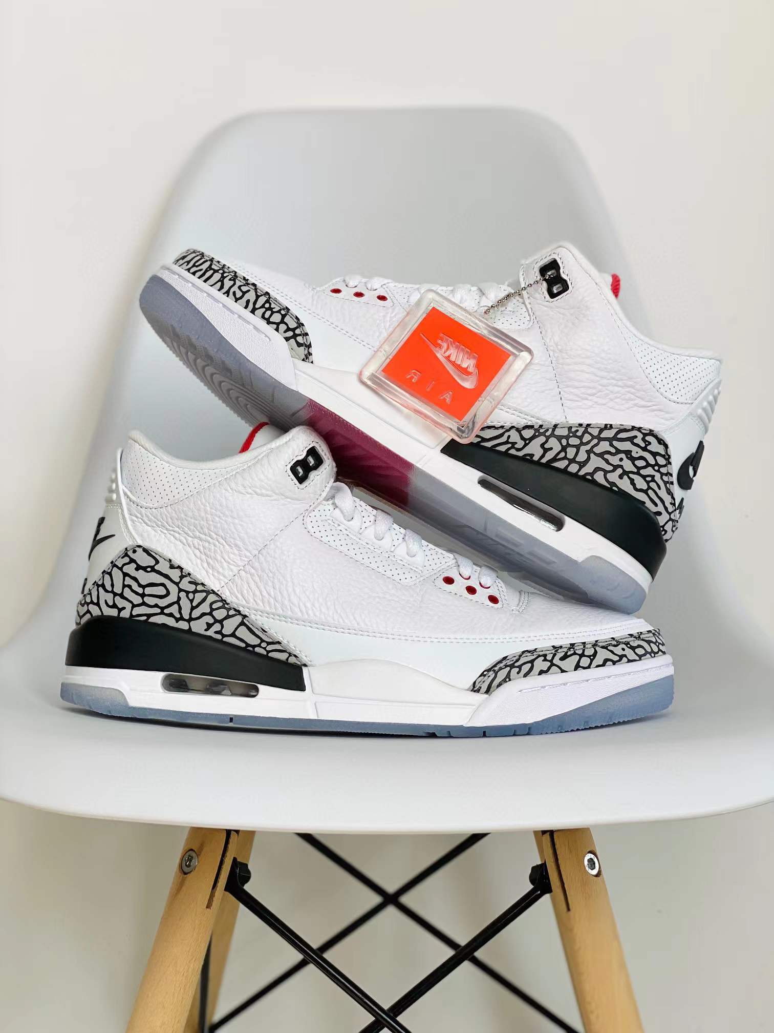Air Jordan 3 Retro Free Throw Line White Cement 2018 白水泥 罰球線 AJ 3低筒 休闲鞋 篮球鞋 板鞋 男鞋 923096-101