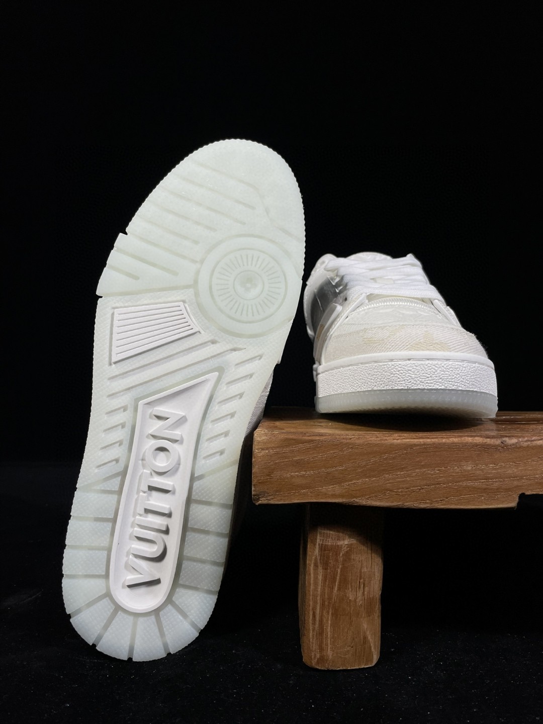 Louis Vuitton路易威登 Trainer 白色 皮革 低筒 休闲鞋 板鞋 男鞋 女鞋