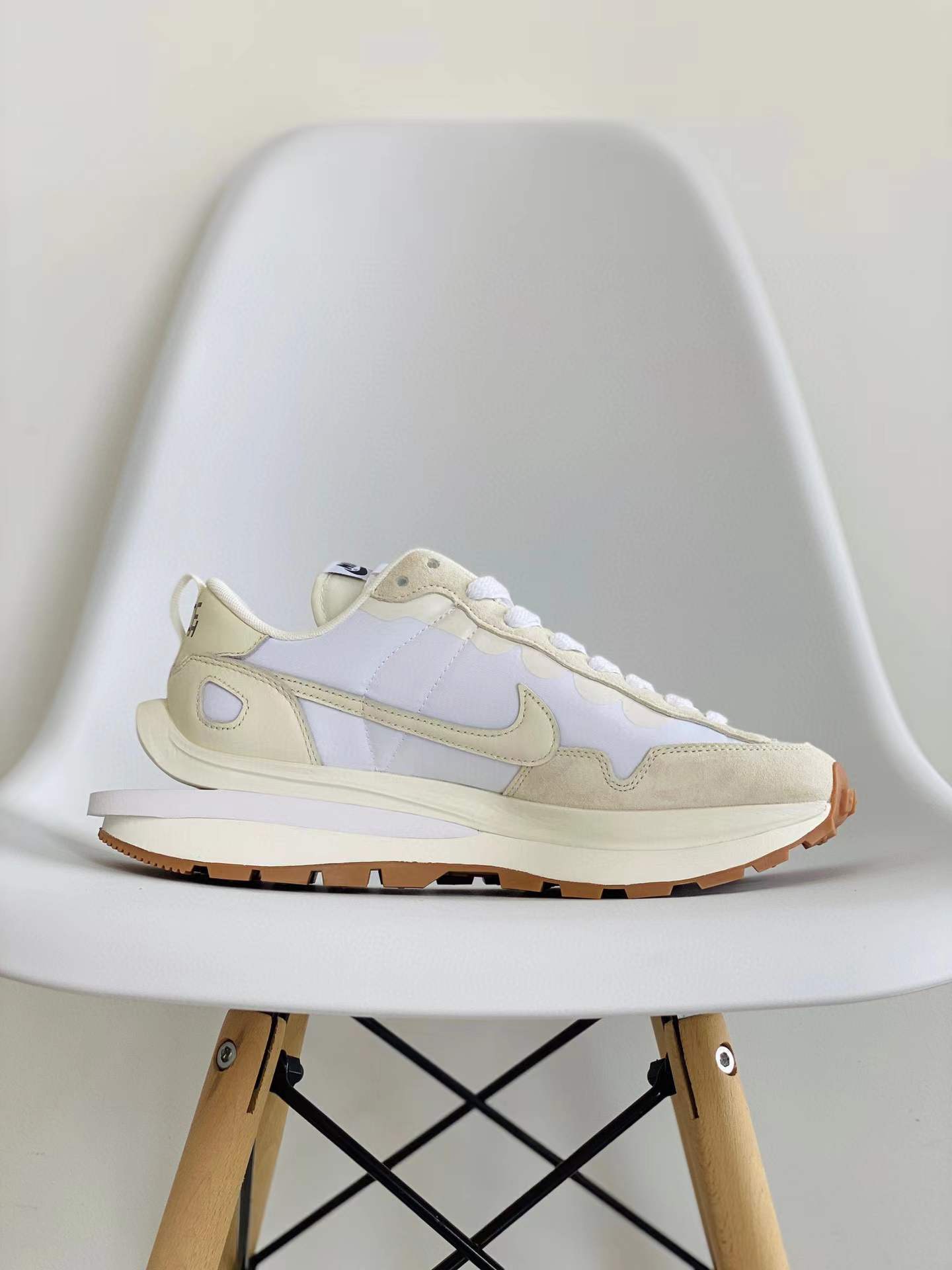 Sacai 3.0 VaporWaffle WHite and Gum 米白 百生胶 低筒 华夫鞋 增高男女鞋 结构解构鞋 复古休闲鞋  DD1875-100