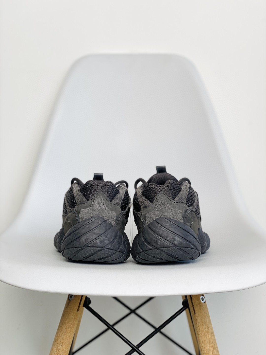 adidas originals Yeezy 500 Utility Black 黑魂 黑武士 低筒 休闲鞋 运动鞋 老爹鞋 男鞋 女鞋 F36640