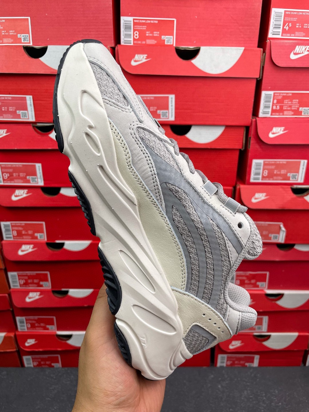 adidas originals Yeezy Boost 700V2 Static 灰白 低筒 休闲鞋 运动鞋 老爹鞋 男鞋 女鞋 EF2829