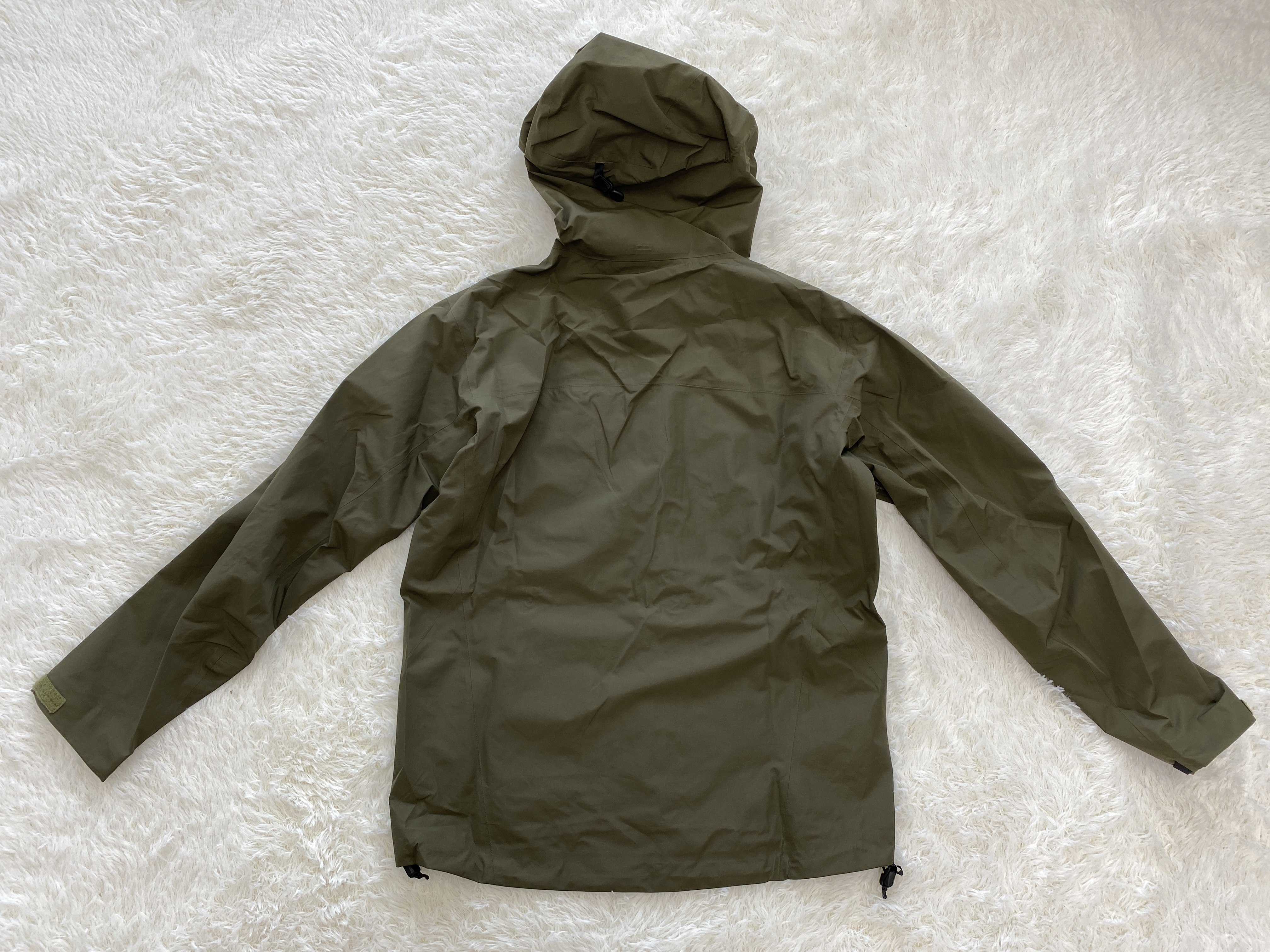 Arcteryx Beat LT Jacket GORE-TEX 始祖鳥 硬殼繫列  戶外 透氣 長袖  防風 防水  外套 夾克  沖鋒衣 復古綠 货号：26844