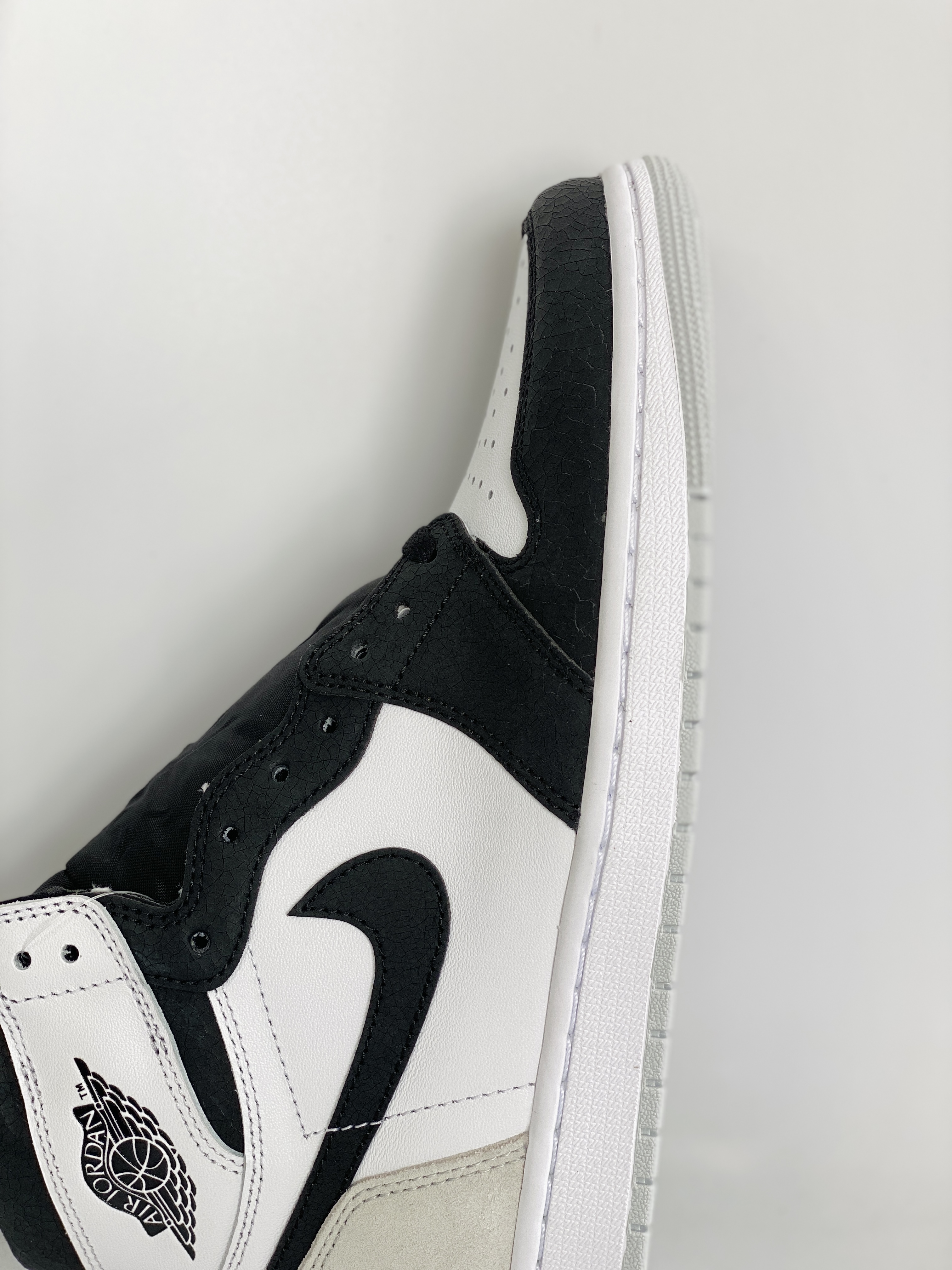 Air Jordan 1 AJ1 Retro OG Bleached Coral  黑灰脚趾 高筒 休闲鞋 男鞋 板鞋  555088-108