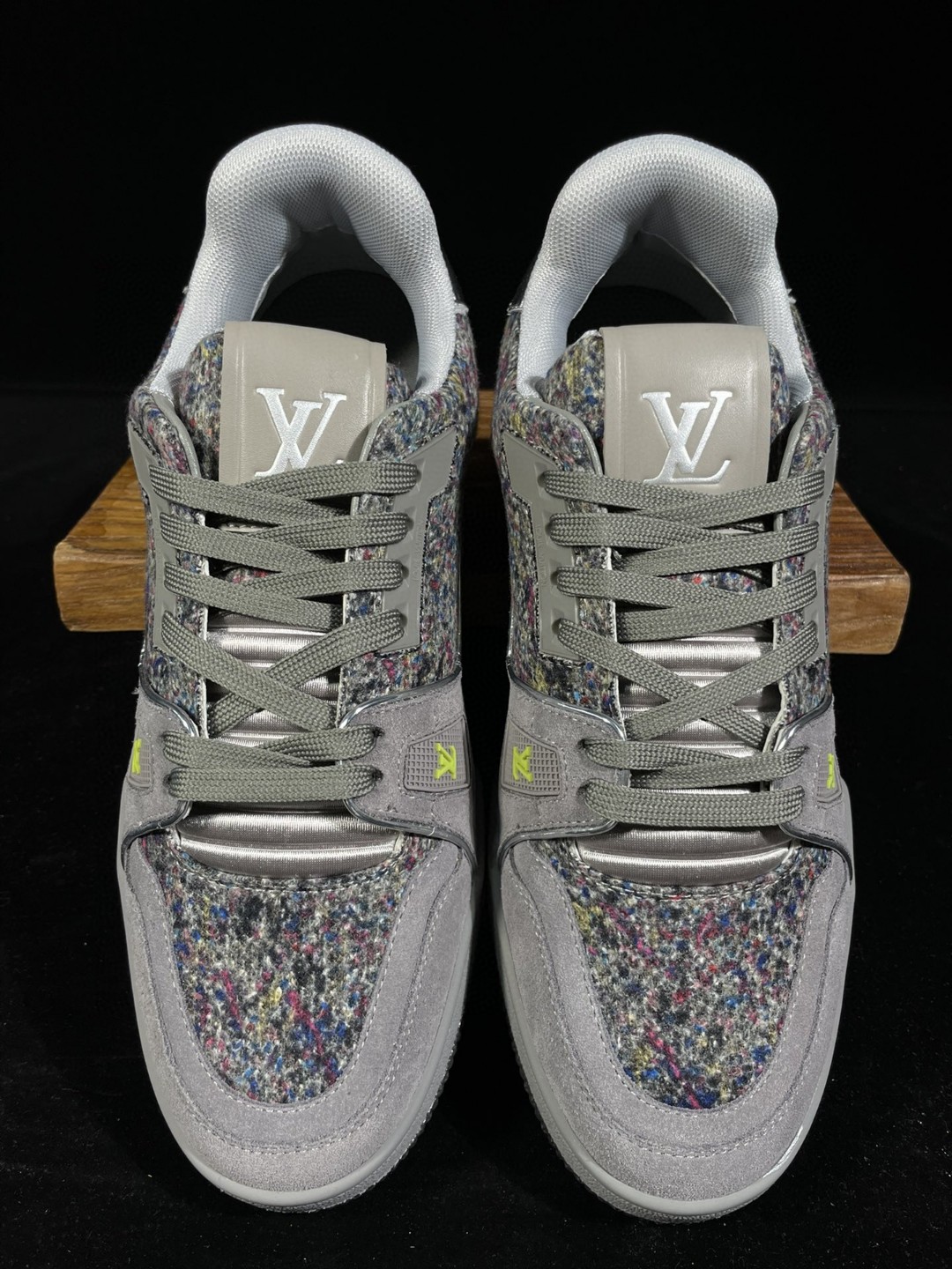 Louis Vuitton 路易威登 Trainer 深灰 低筒 休闲鞋 板鞋 运动鞋 男鞋 女鞋 1A998B