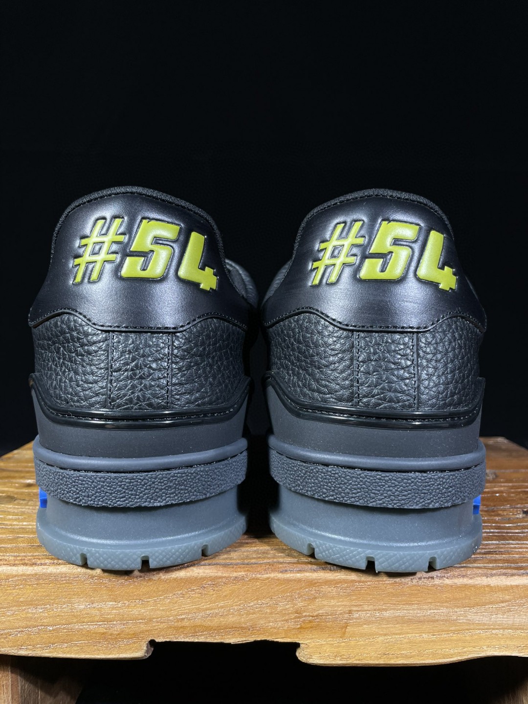 Louis Vuitton路易威登 Trainer 黑色 低筒 休闲鞋 板鞋 男鞋 女鞋 1A8ZQ9