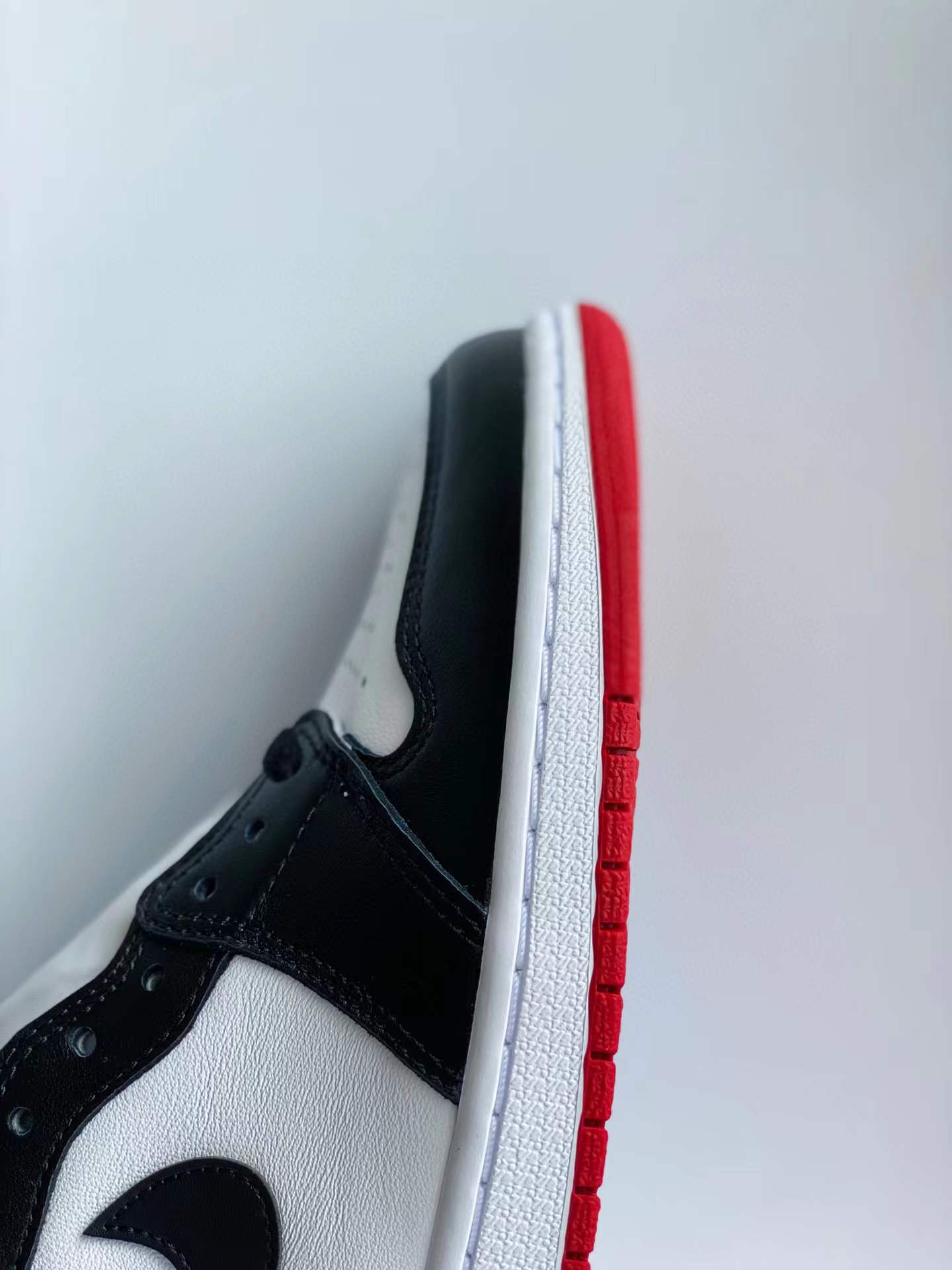 Air Jordan 1 AJ1 Retro Black Toe（2016）黑脚趾 篮球鞋 高筒 休闲鞋 男鞋 板鞋 