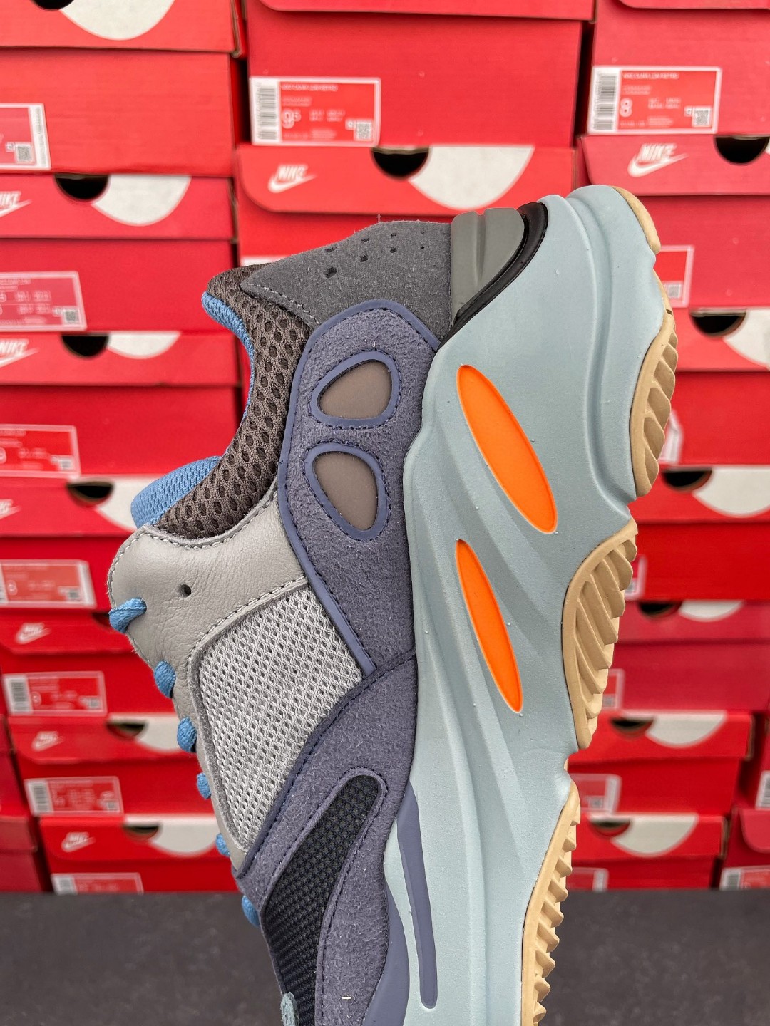 adidas originals Yeezy Boost 700 Carbon Blue 碳蓝 低筒 休闲鞋 运动鞋 老爹鞋 男鞋 女鞋 FW2498