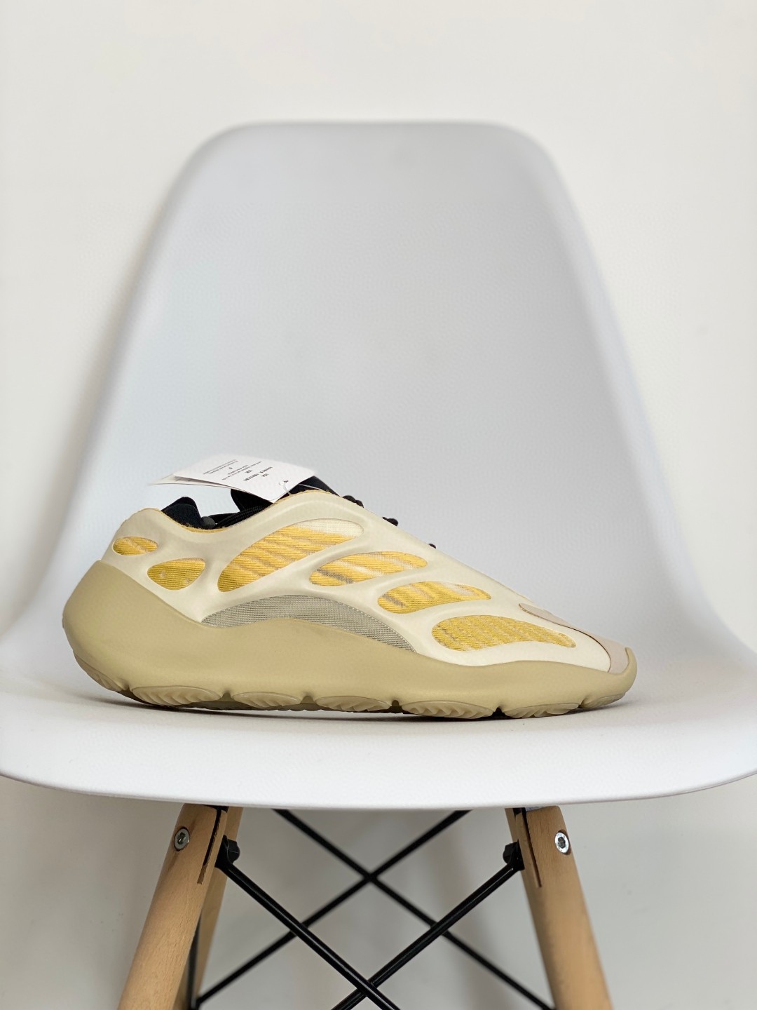 adidas originals Yeezy 700V3 Mono   Safflower 红花 白黄 低筒 休闲鞋 运动鞋 老爹鞋 男鞋 女鞋 HP5425