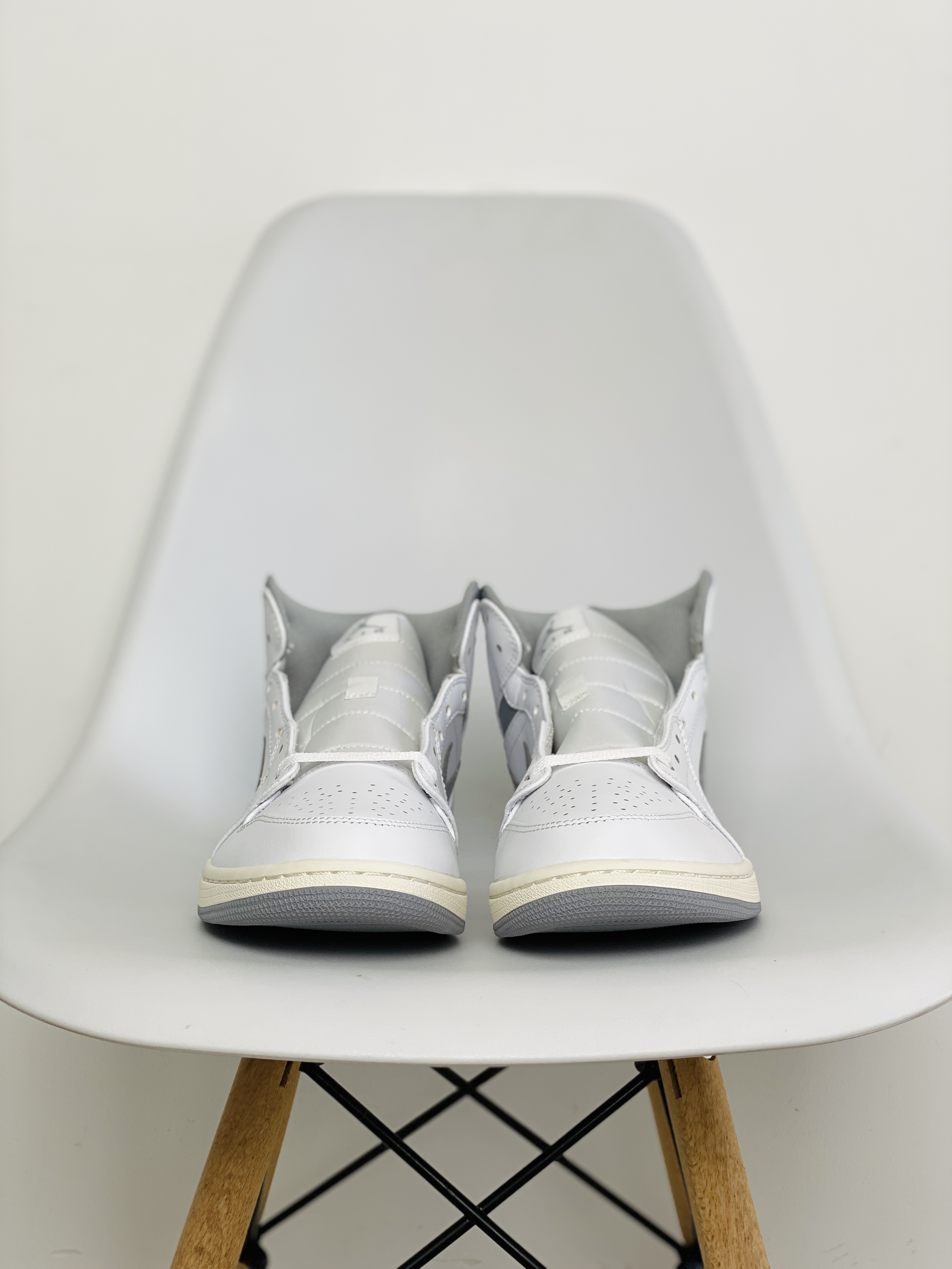 Air Jordan 1 Mid AJ1 Vintage Grey 白灰 篮球鞋 运动鞋 休闲鞋 男鞋 554724-135