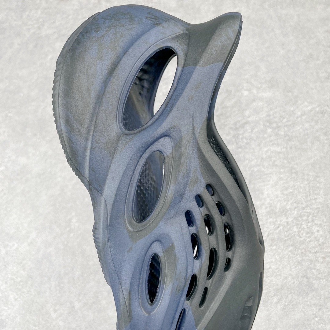 adidas originals Yeezy Foam Runner Mineral Blue 矿物蓝 午夜蓝 运动凉鞋 洞洞鞋 拖鞋 室内室外拖 男鞋 女鞋  GV7903