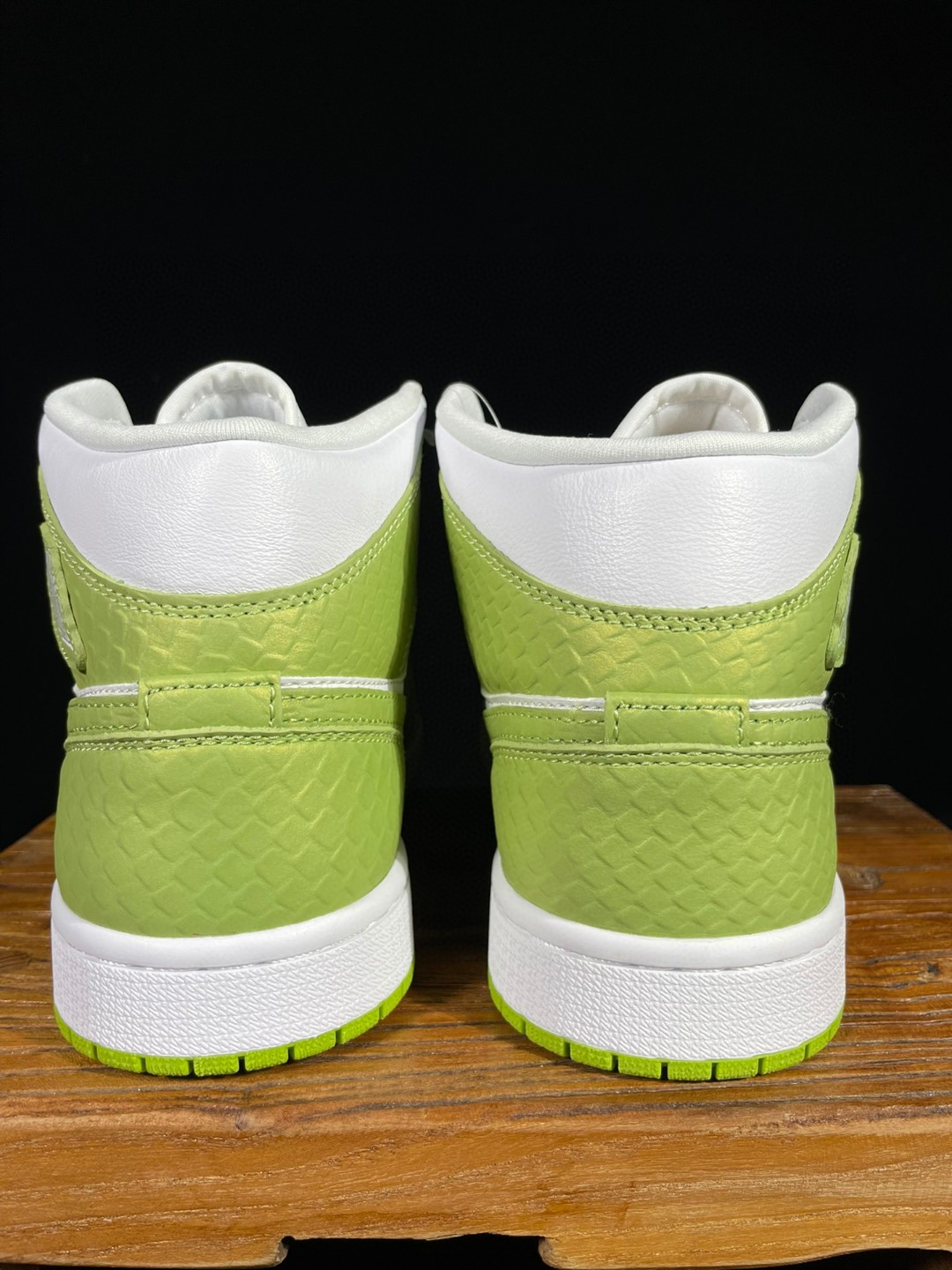 Air Jordan 1 Mid AJ1 SE V2 Green Python 蛇纹 白绿  篮球鞋 运动鞋 休闲鞋 男鞋 女鞋 DV2959-113
