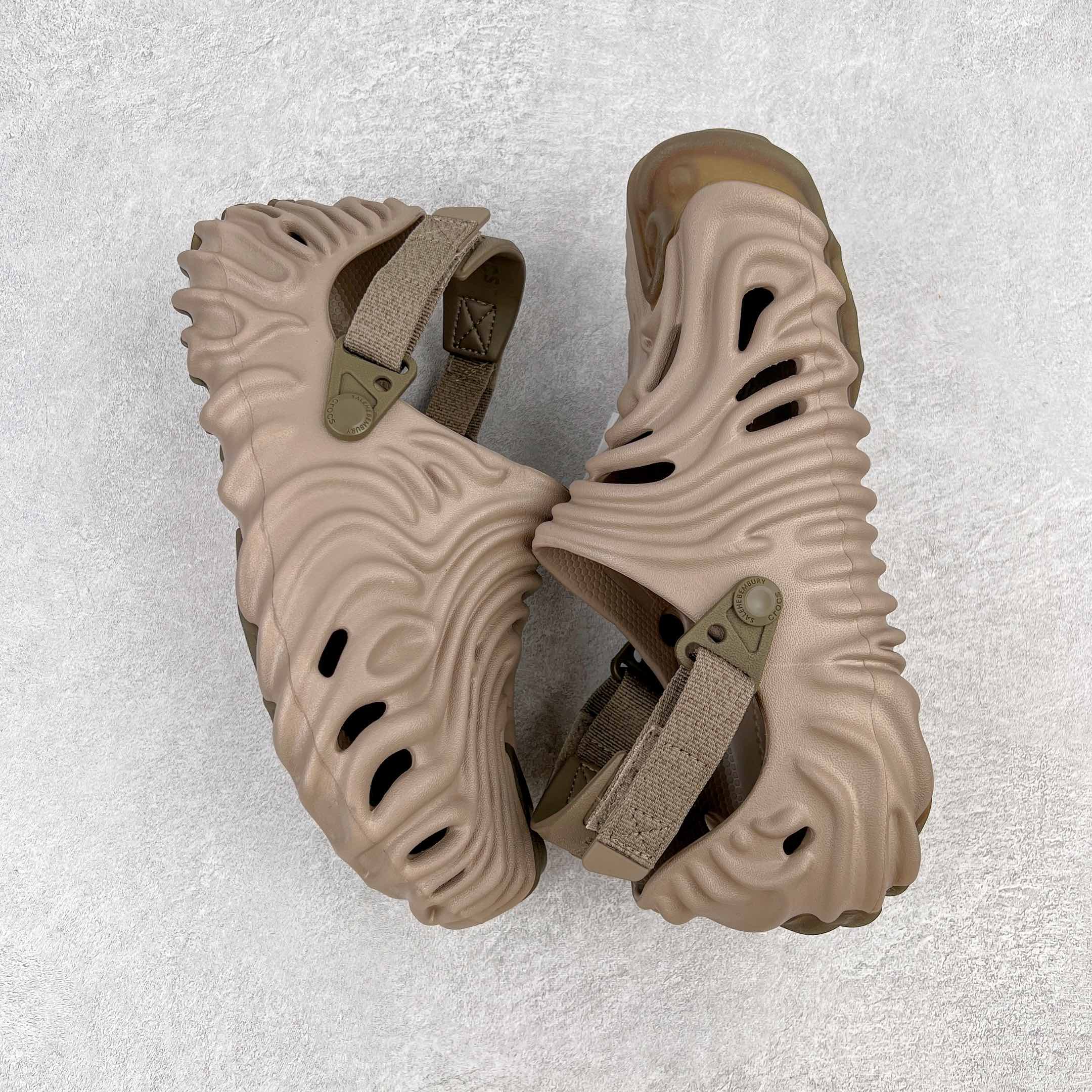 Salehe Bembury Crocs Pollex Clog Menemsha 棕褐色 云雾白 室内外 拖鞋 沙滩鞋  男女同款 207393-195