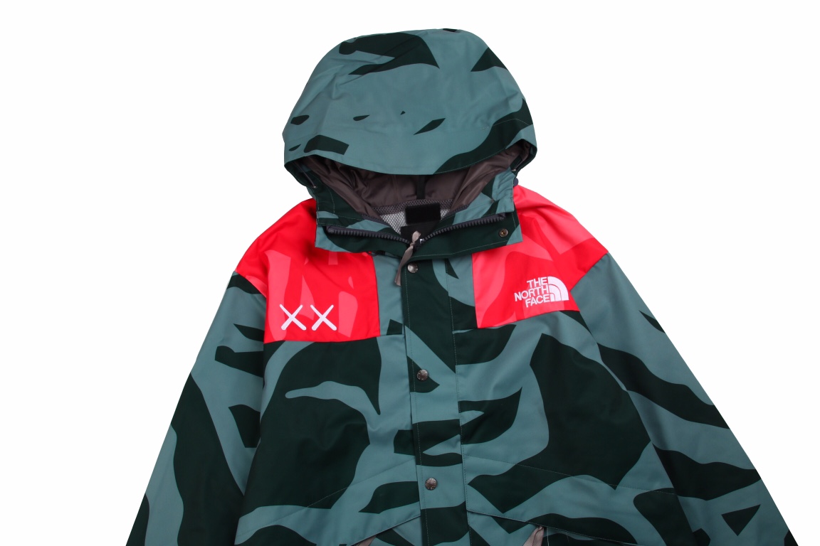 The North Face KAWS 1986 mOUTAIN Jacket 聯名款 綠色 戶外拼色连帽冲锋衣 夾克 防水 防風 透氣 外套 男款 女款 NF0A7WLW-75Y