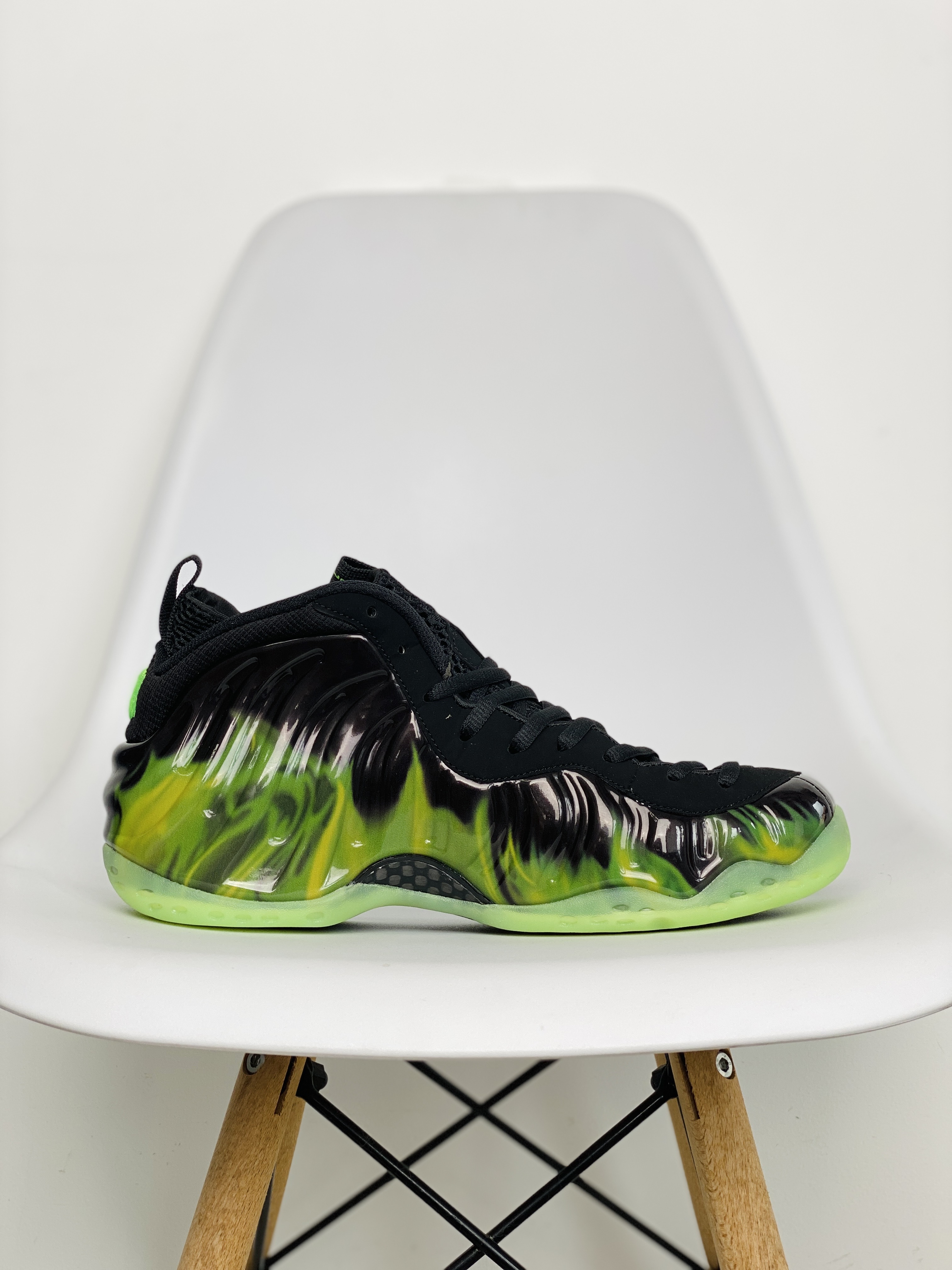 NIKE Air Foamposite One ParaNorman 通灵男孩喷 黑绿 喷泡 篮球鞋 男鞋 碳板 579771-003