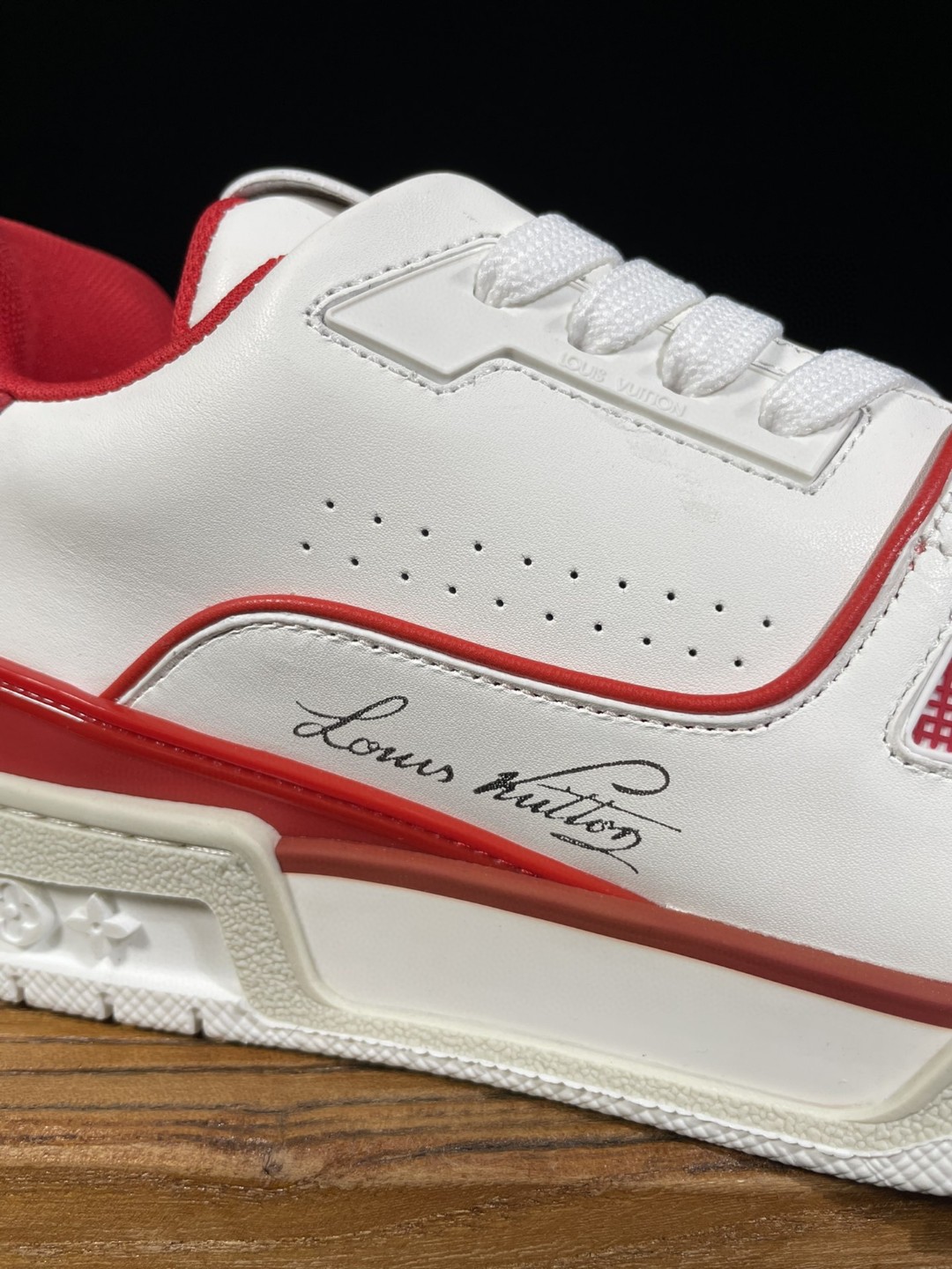 Louis Vuitton 路易威登 Trainer 红白 低筒 休闲鞋 板鞋 运动鞋 男鞋 女鞋 1A8ZPR