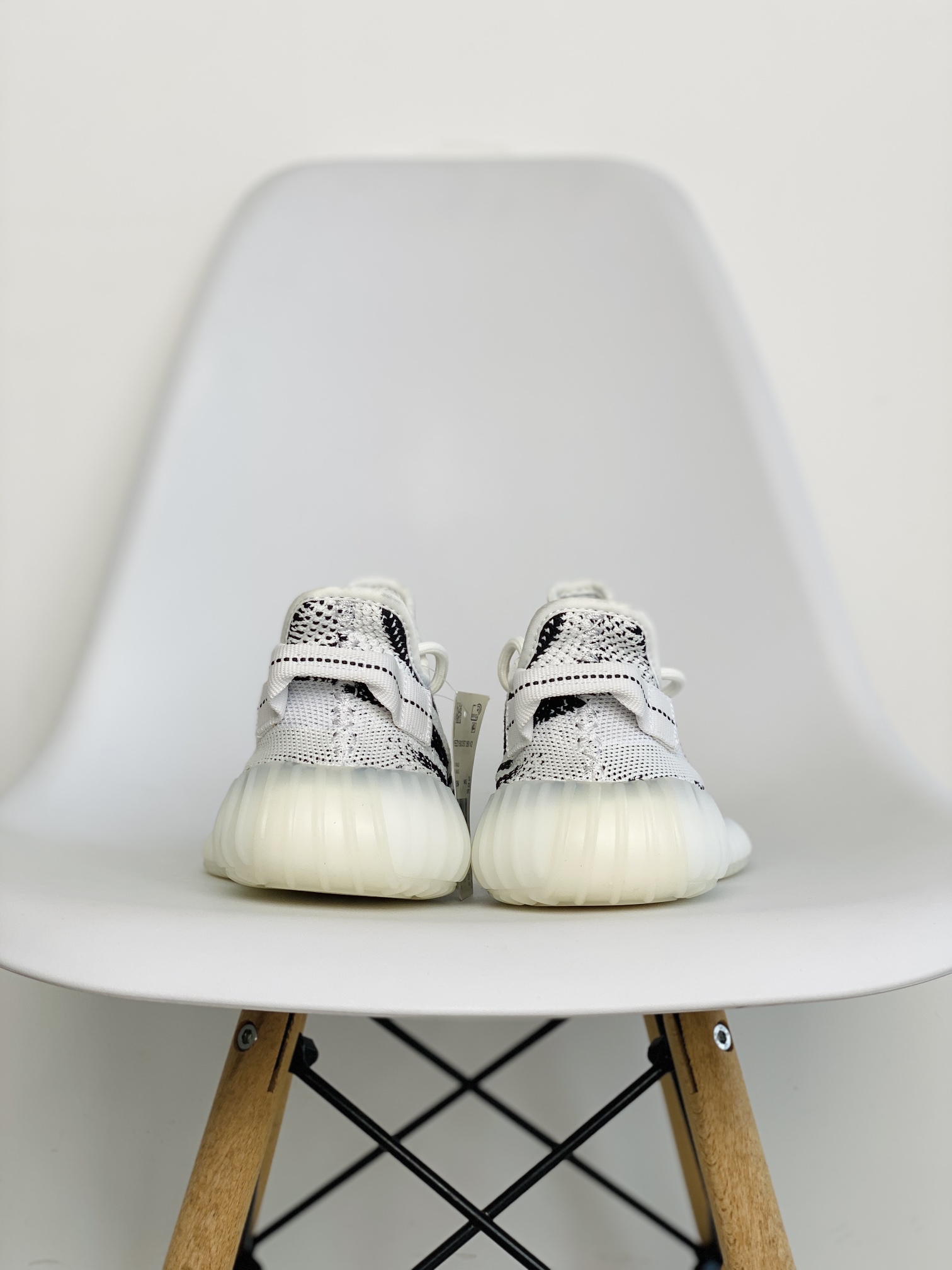 adidas originals Yeezy Boost 350 V2 Zebra 白斑馬  低筒 休闲鞋 运动鞋 男鞋 女鞋 CP9654