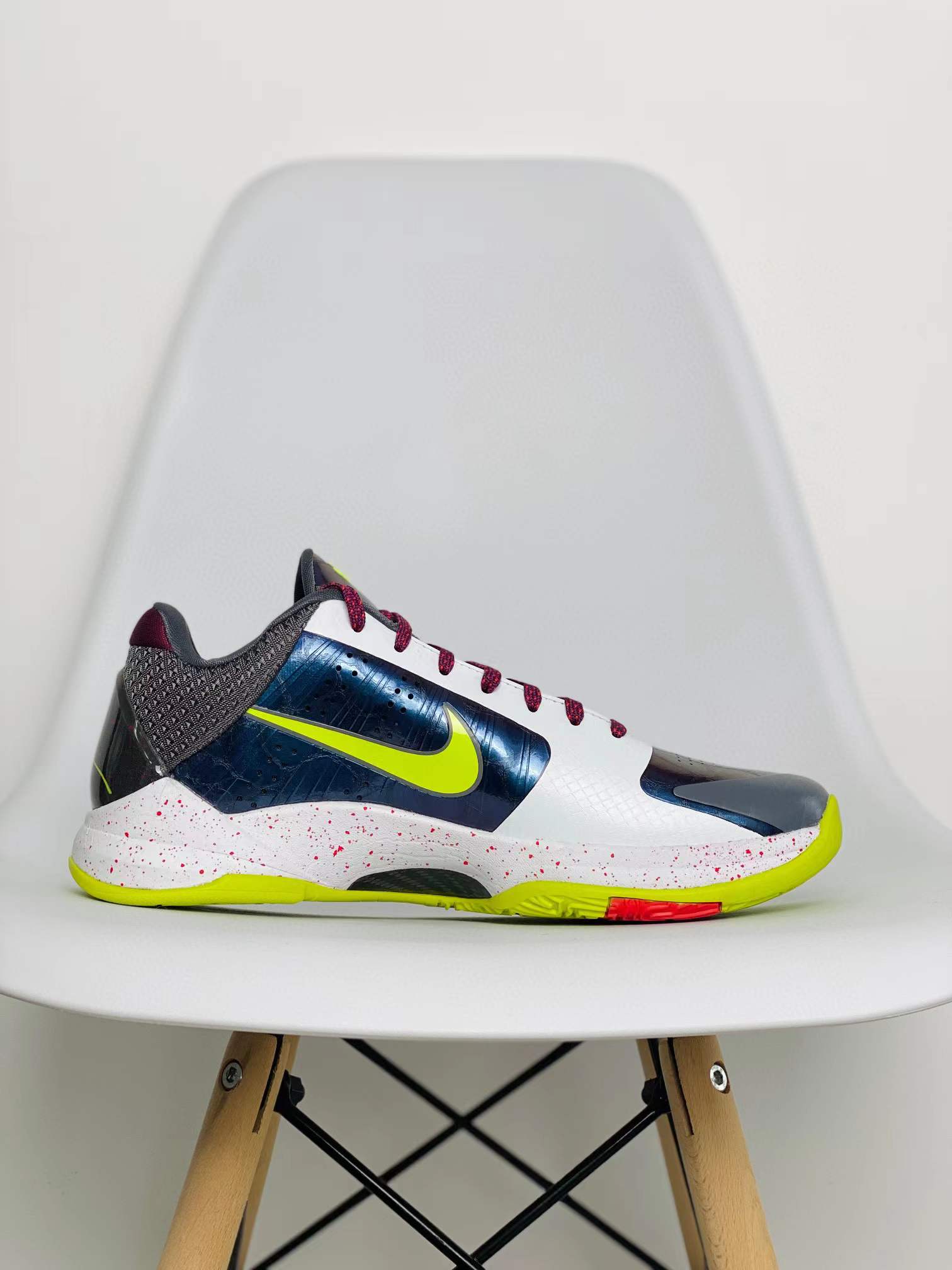 滅世純原 Kobe5 Protro Chaos 科比 5 小丑 低筒 籃球鞋 球鞋 實戰鞋 前後氣墊 真碳板  CD4991-100